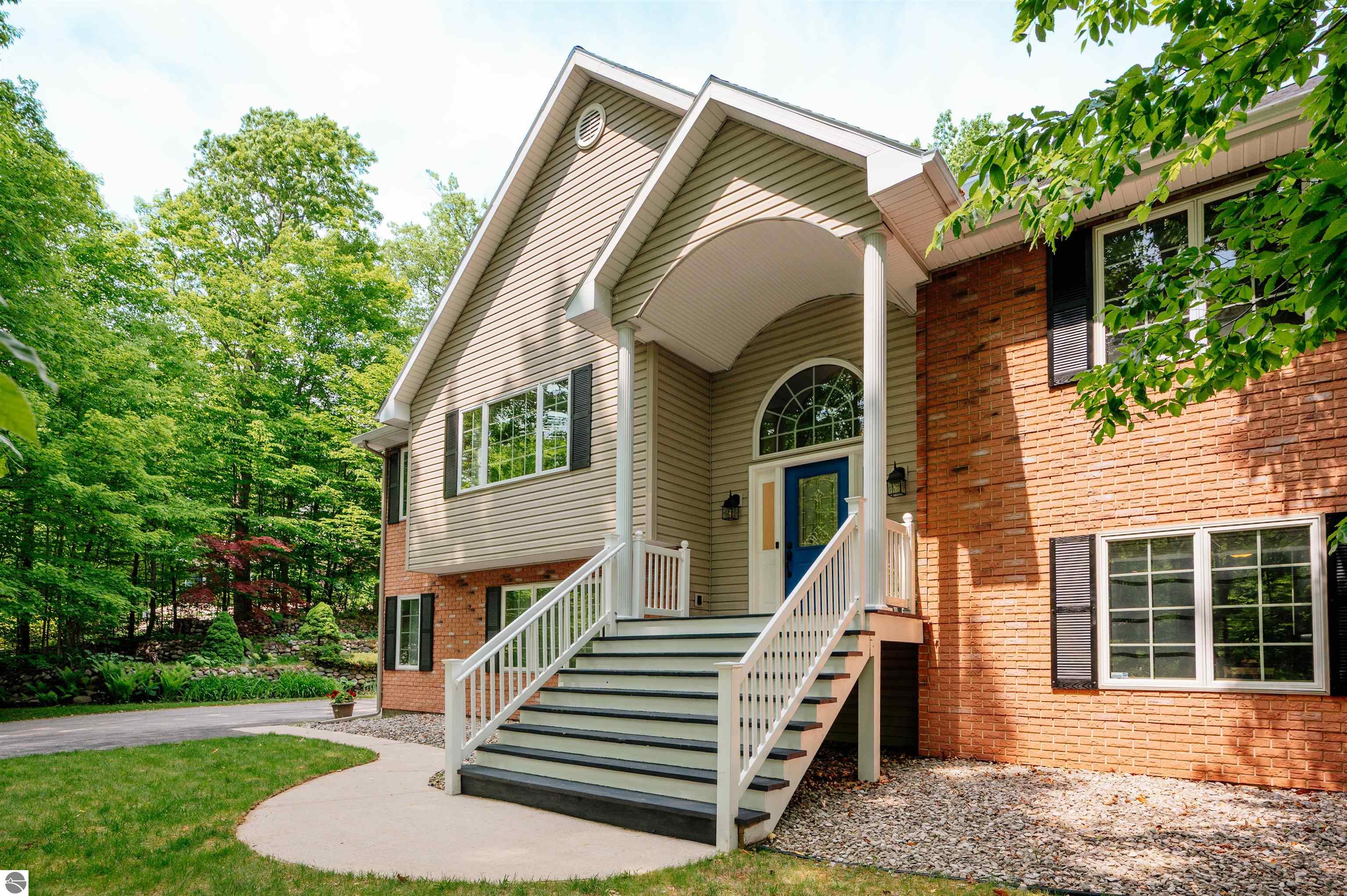 9639 E Walkabout Lane