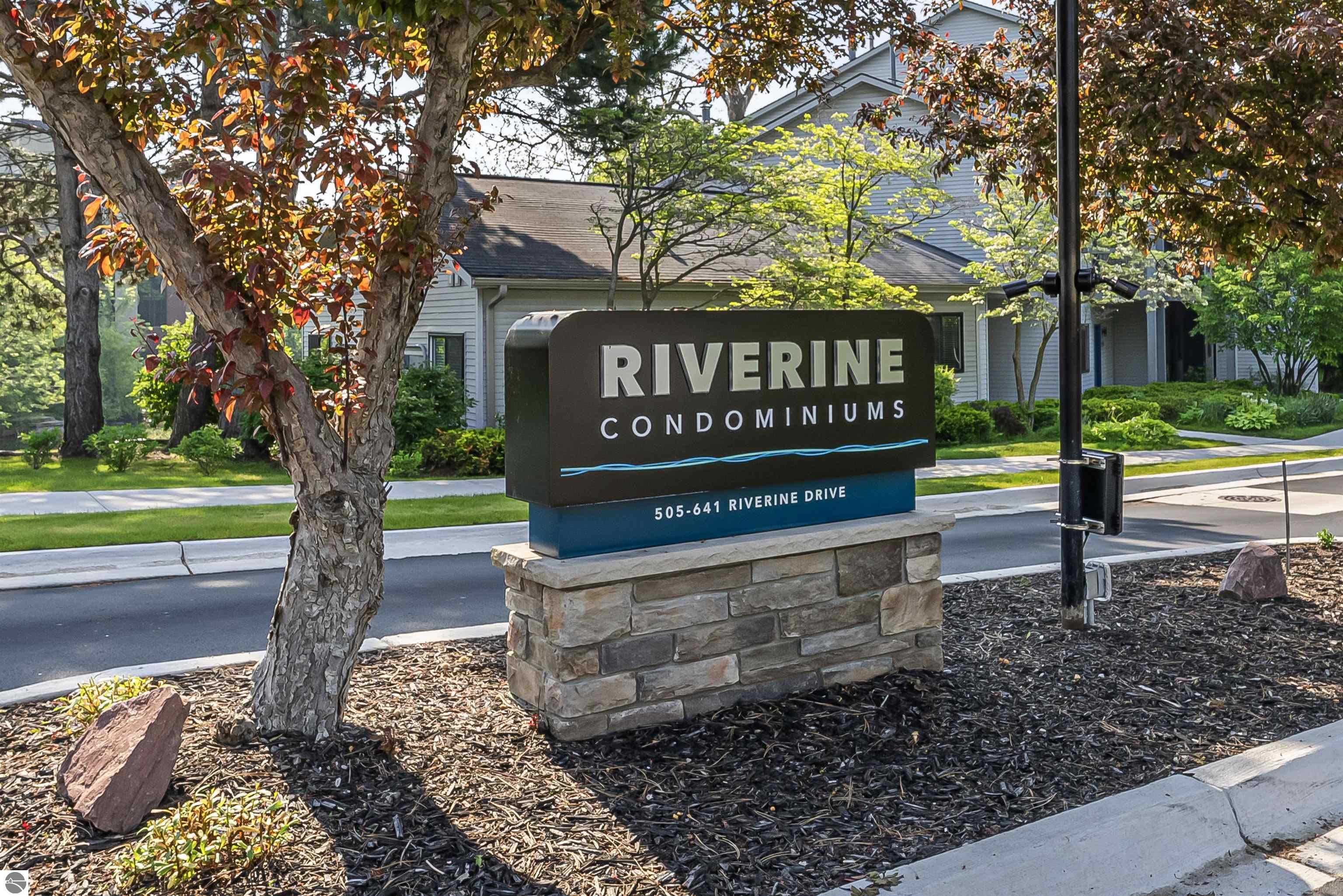 525 Riverine Drive # 206