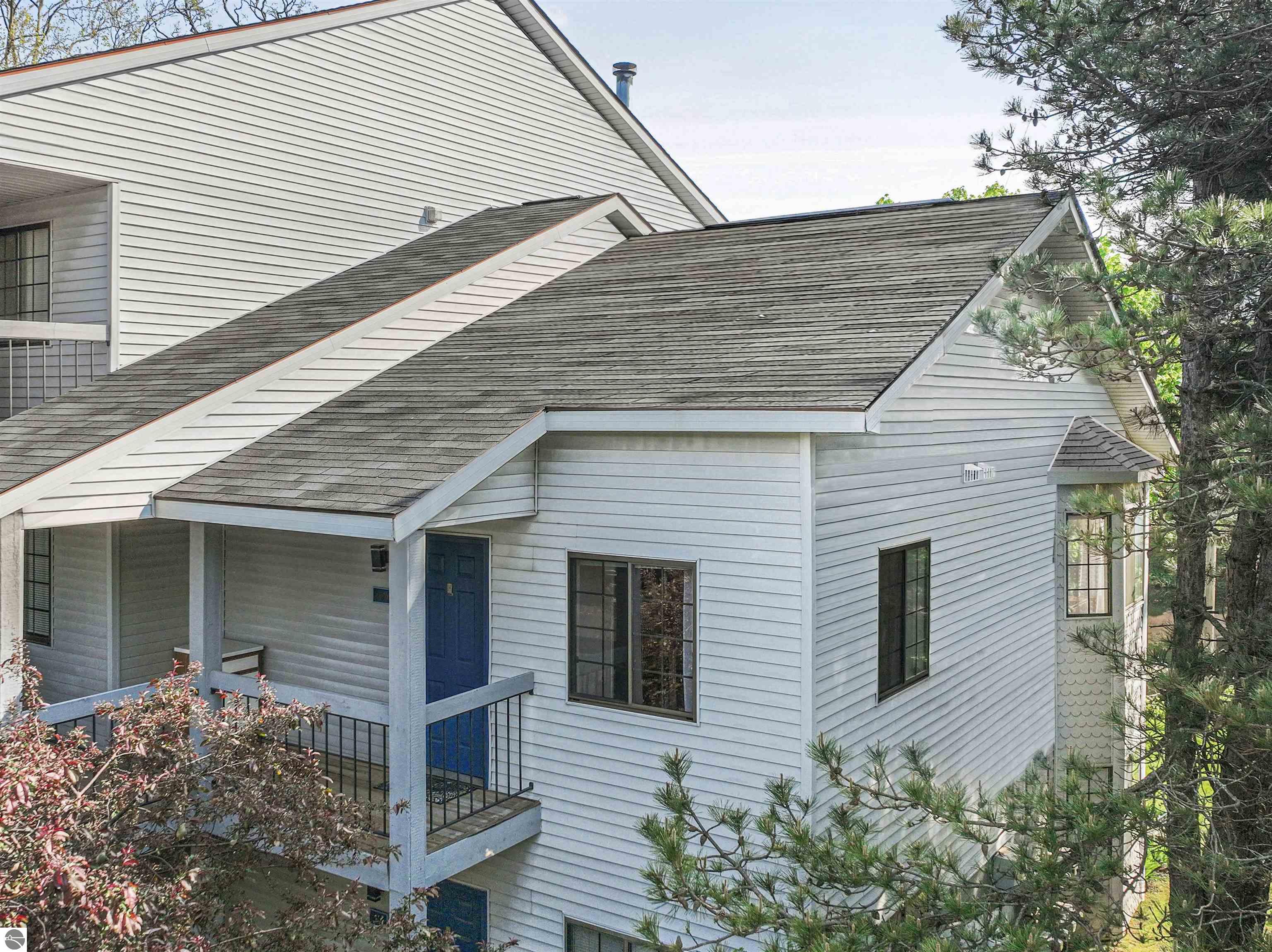 525 Riverine Drive # 206