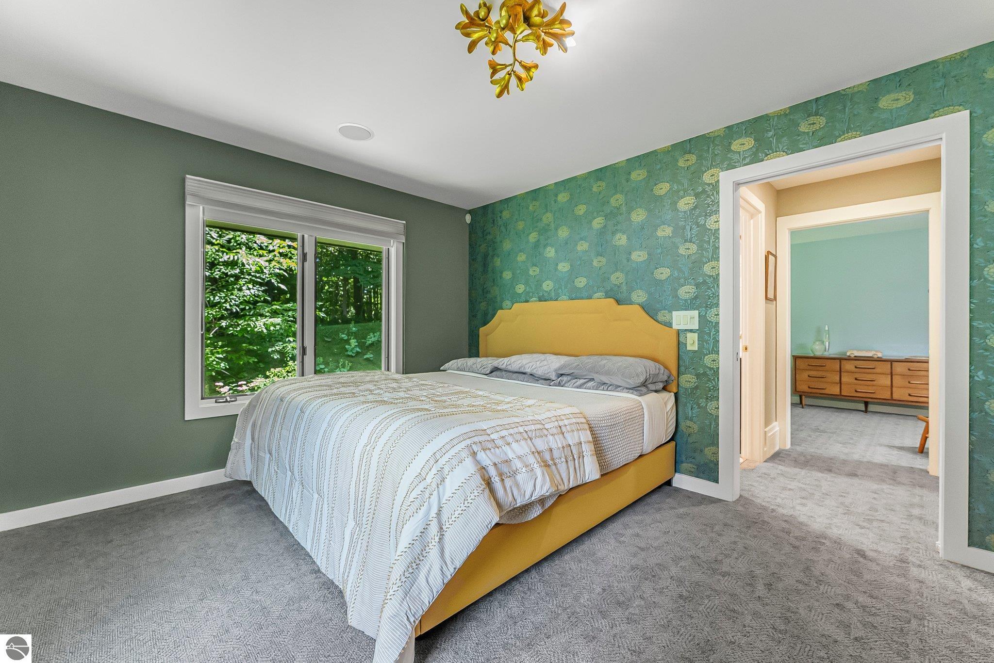 1461 N Eagle Highway