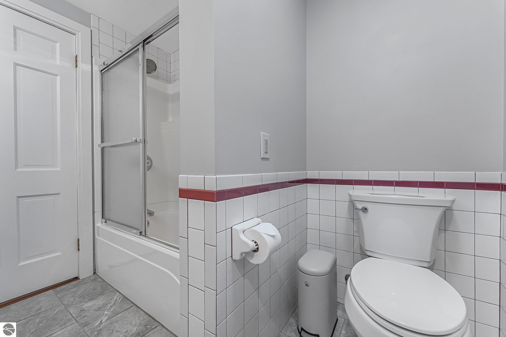 1461 N Eagle Highway