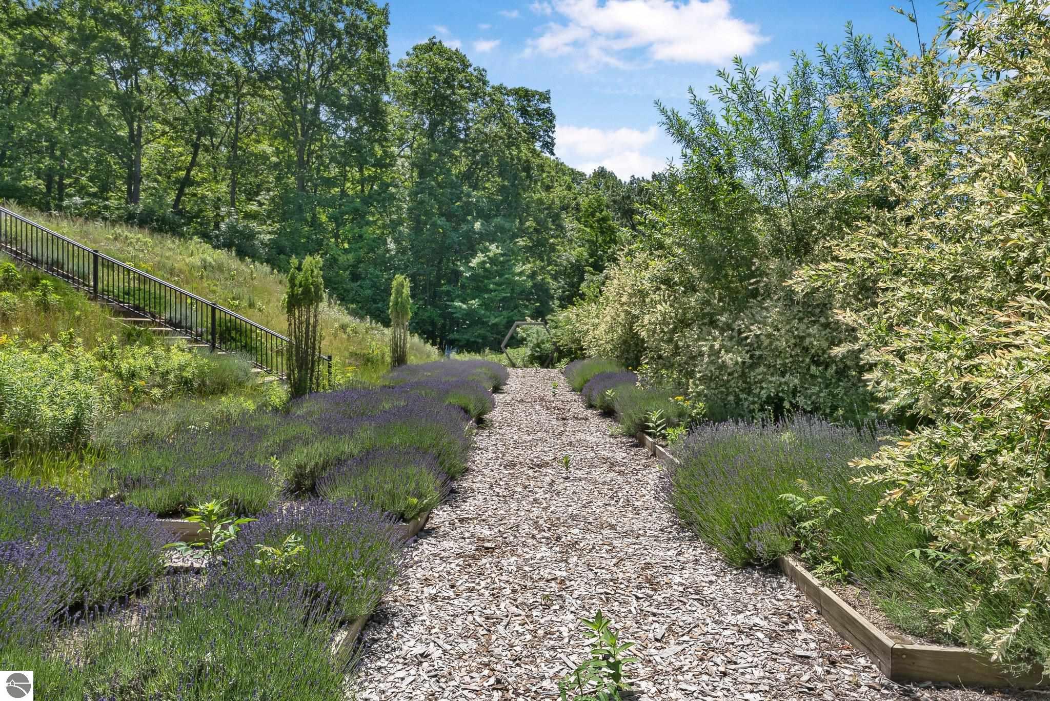 1461 N Eagle Highway