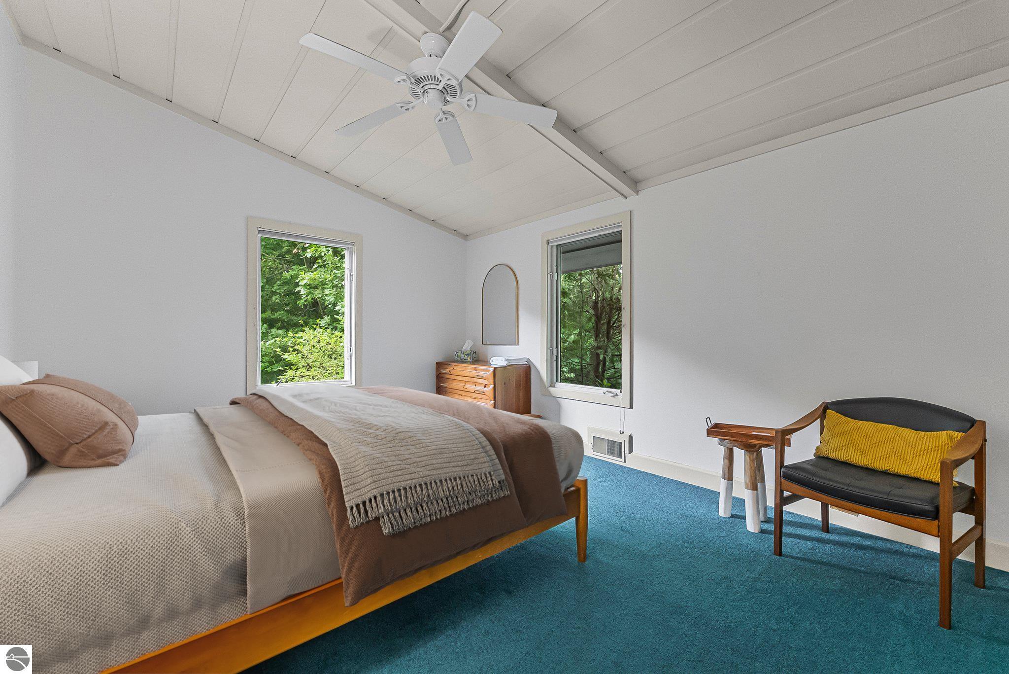 1461 N Eagle Highway