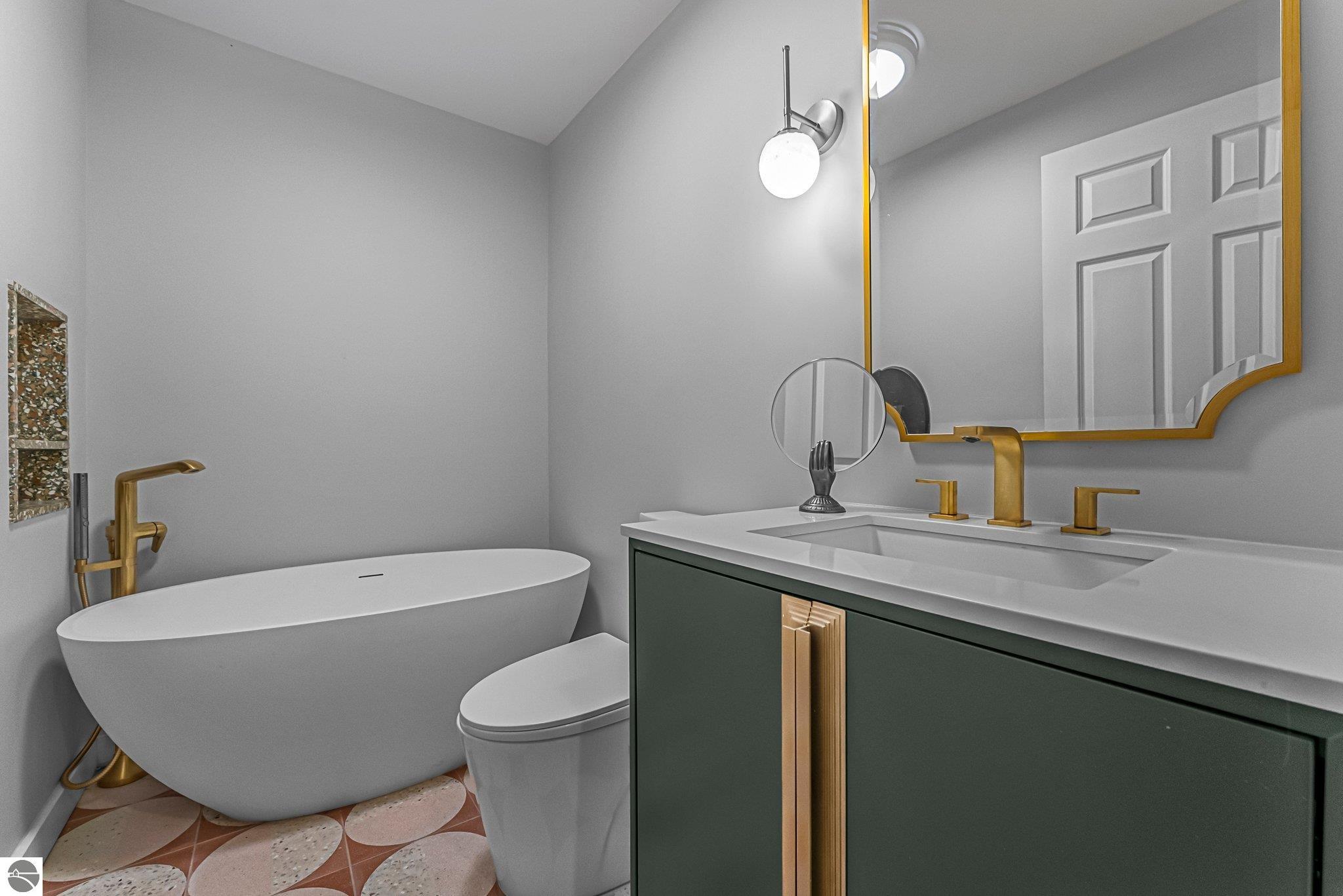 1461 N Eagle Highway