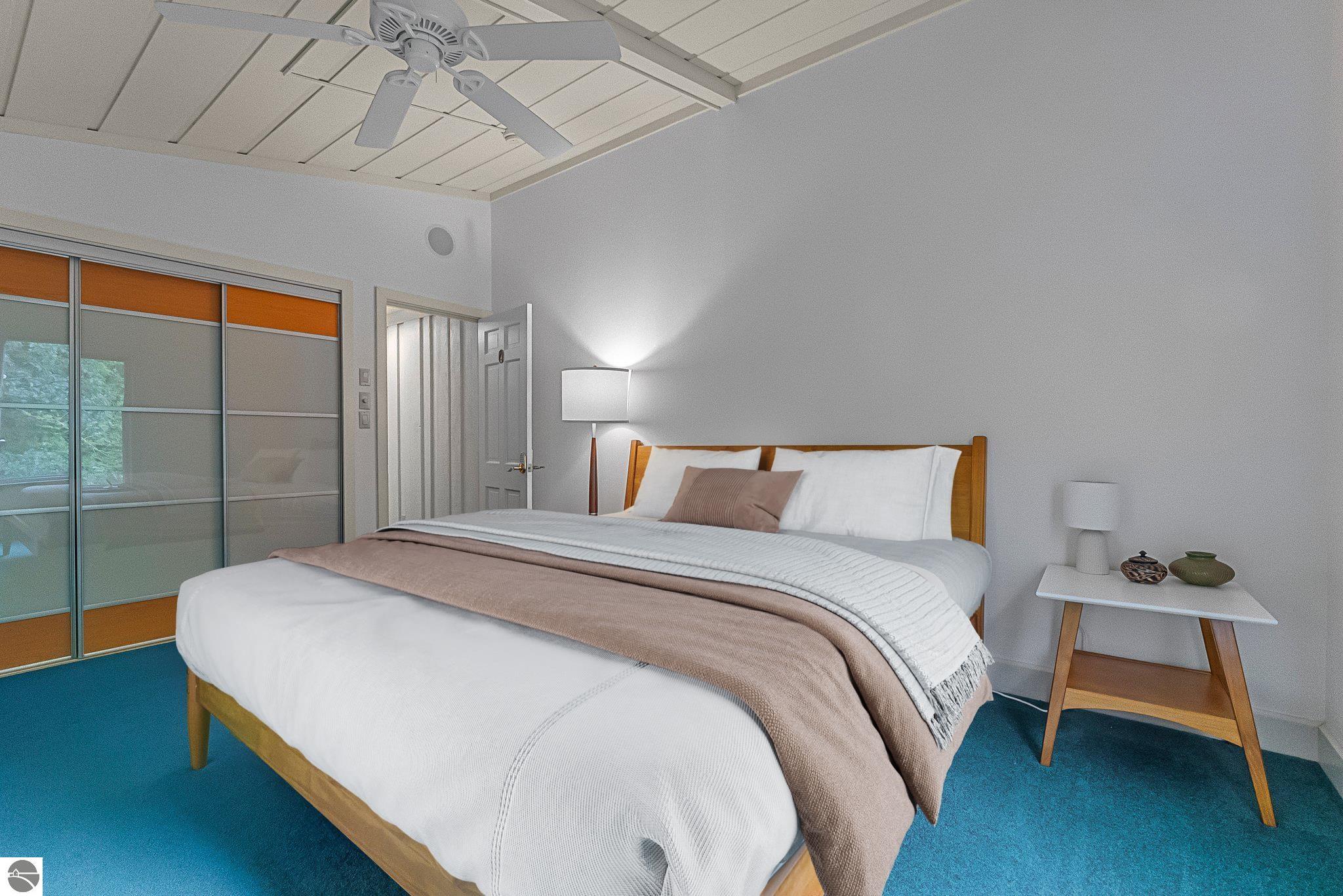 1461 N Eagle Highway