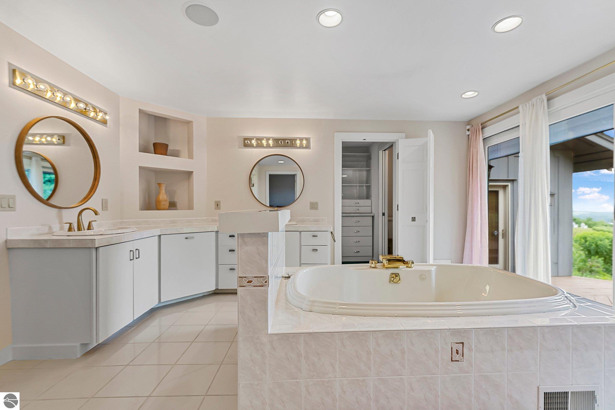 1461 N Eagle Highway