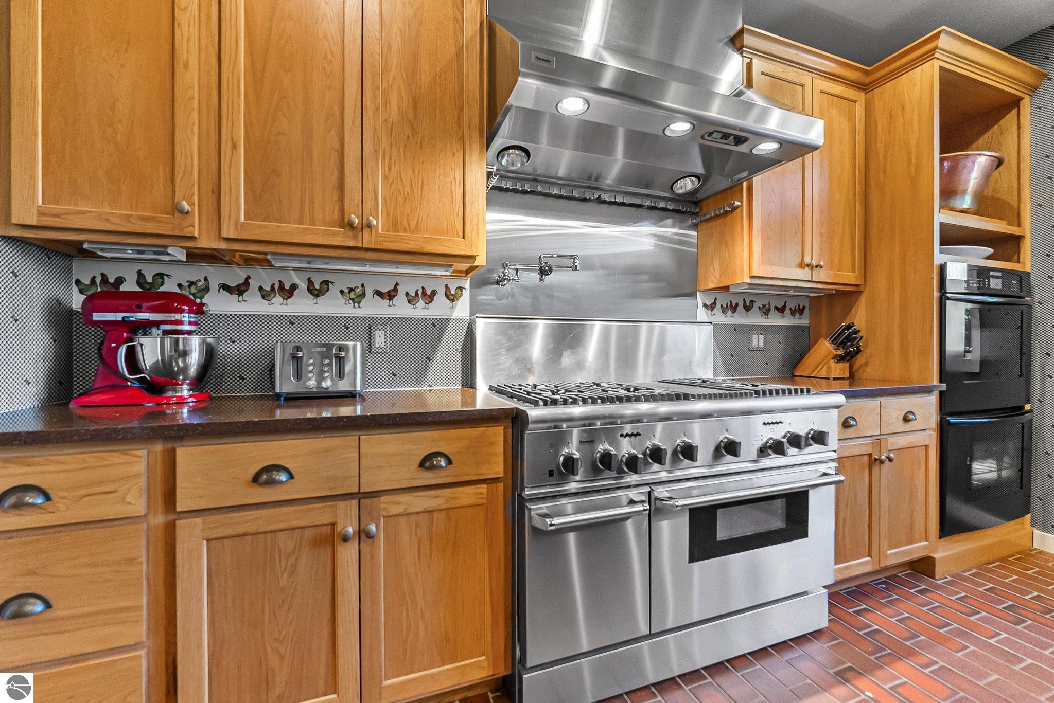 1461 N Eagle Highway