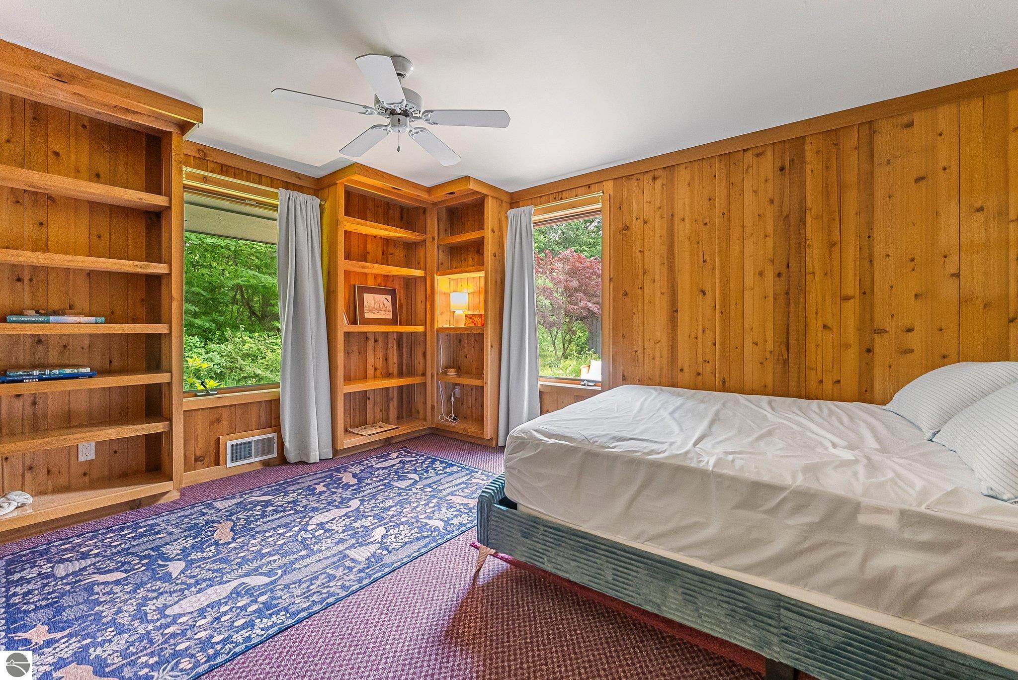 1461 N Eagle Highway