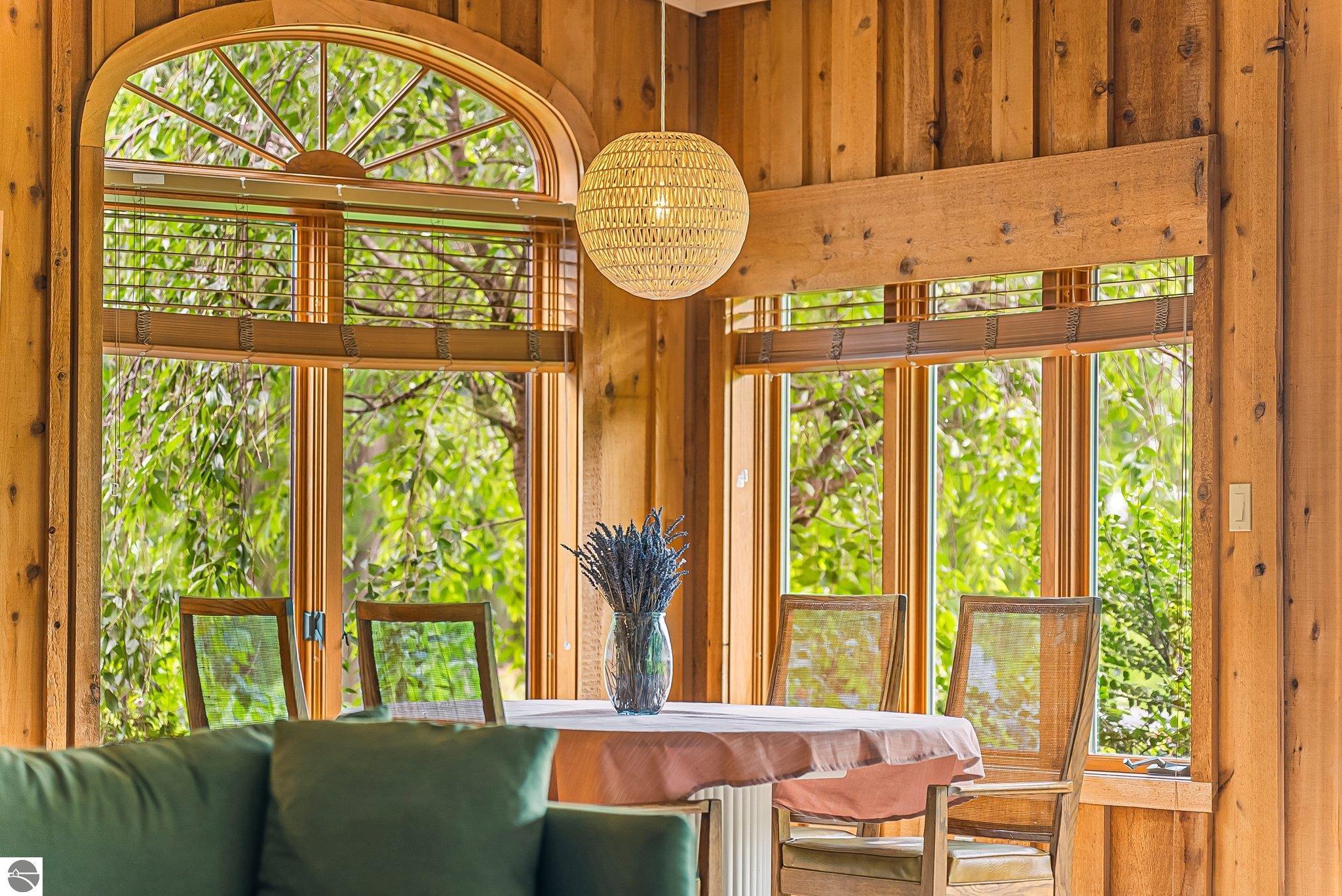 1461 N Eagle Highway