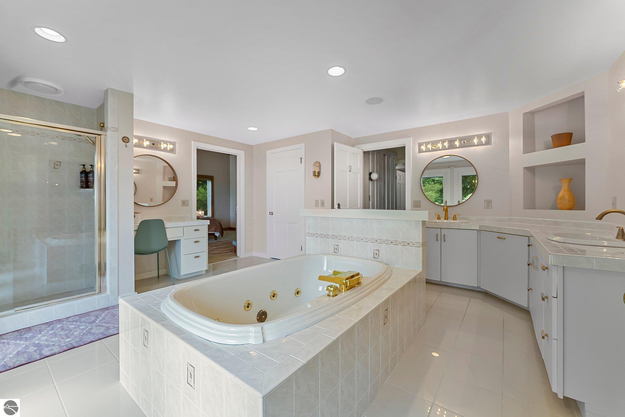 1461 N Eagle Highway