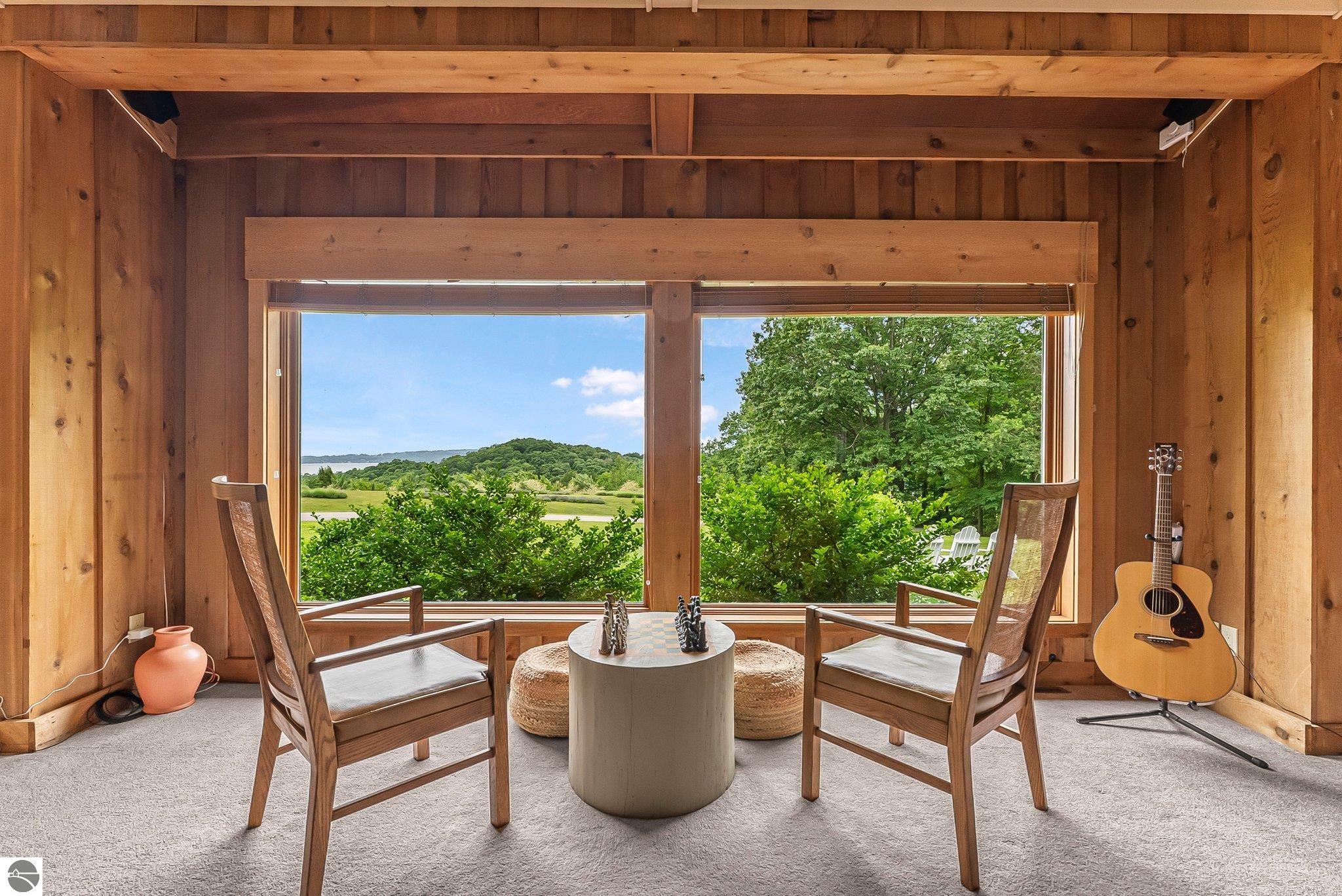 1461 N Eagle Highway