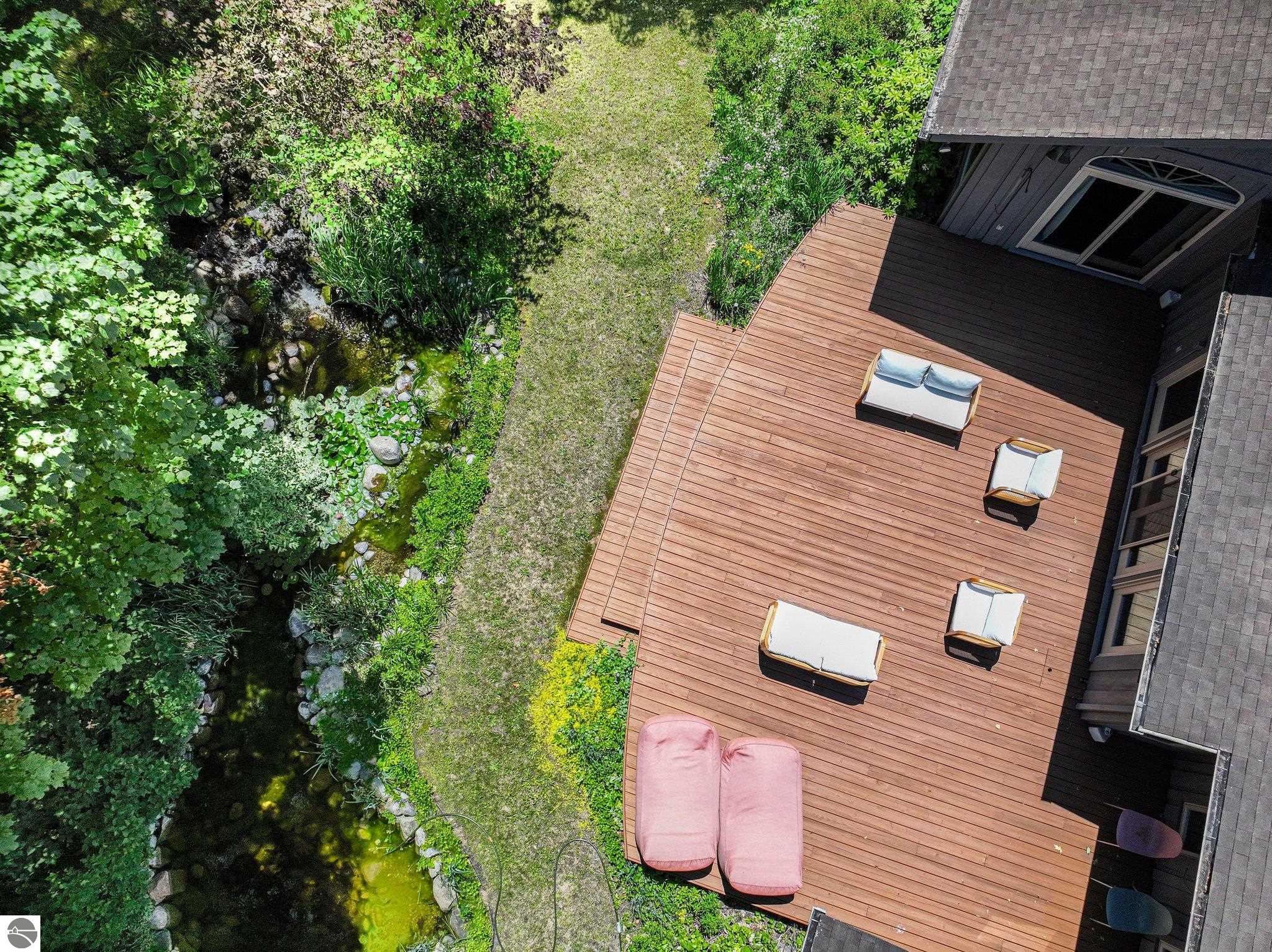 1461 N Eagle Highway