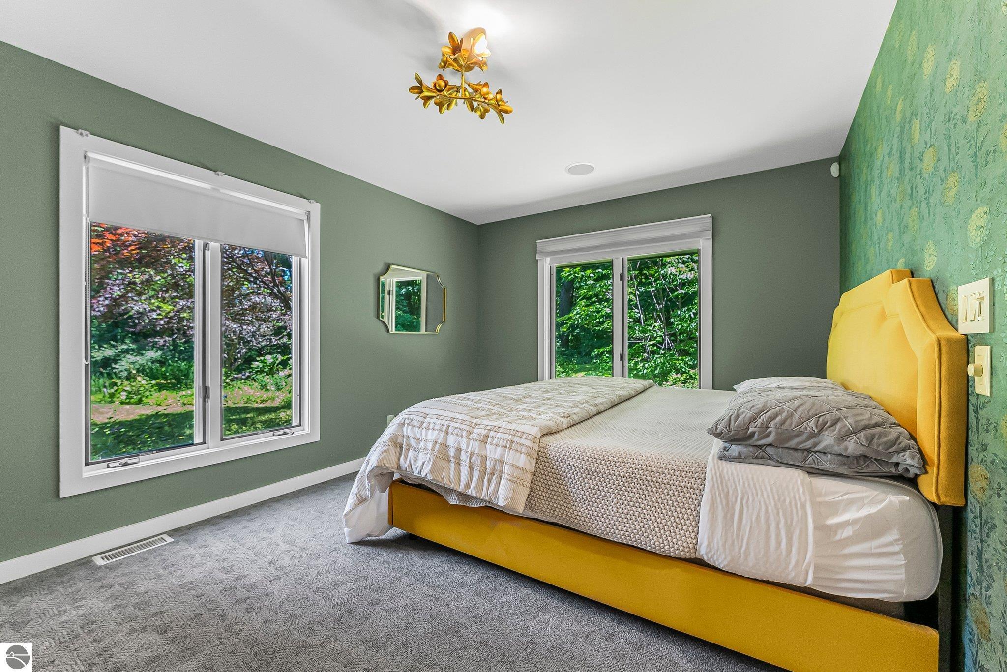 1461 N Eagle Highway