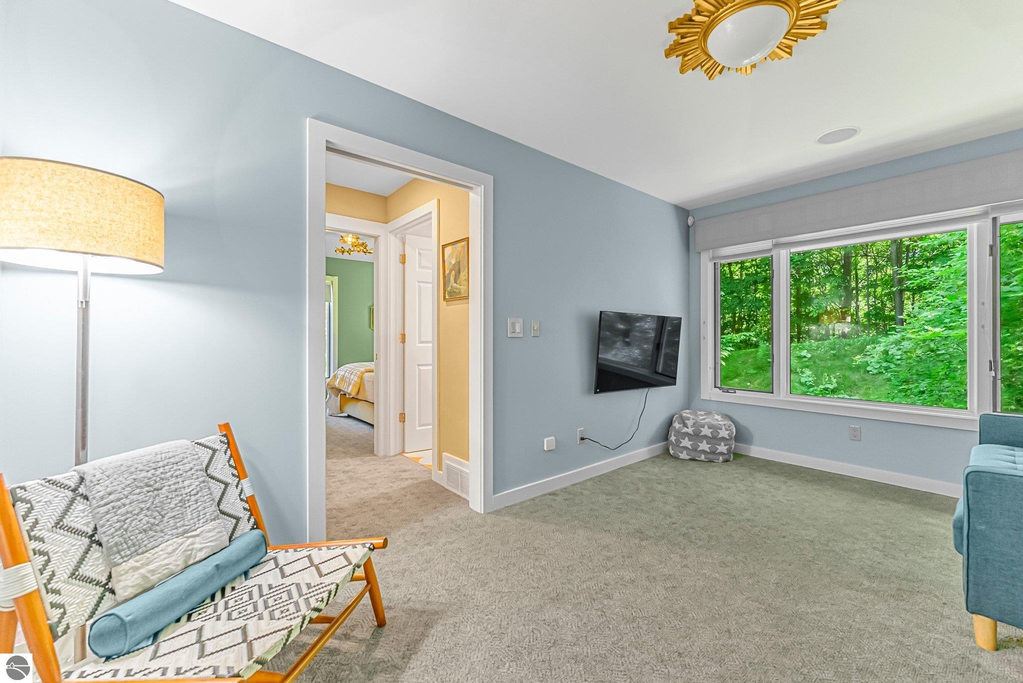 1461 N Eagle Highway