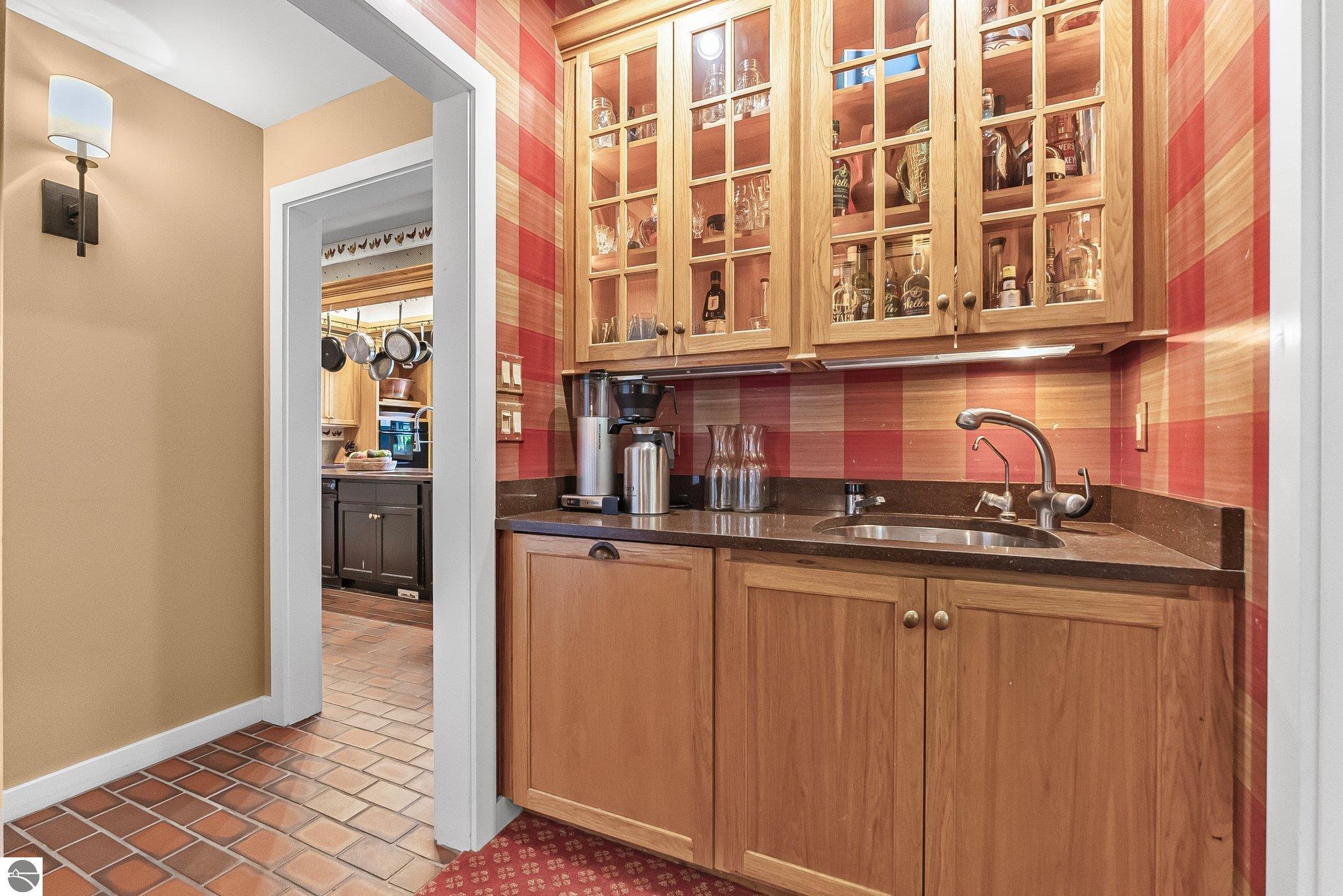 1461 N Eagle Highway