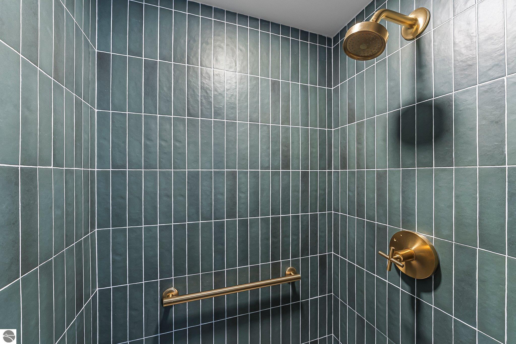 1461 N Eagle Highway