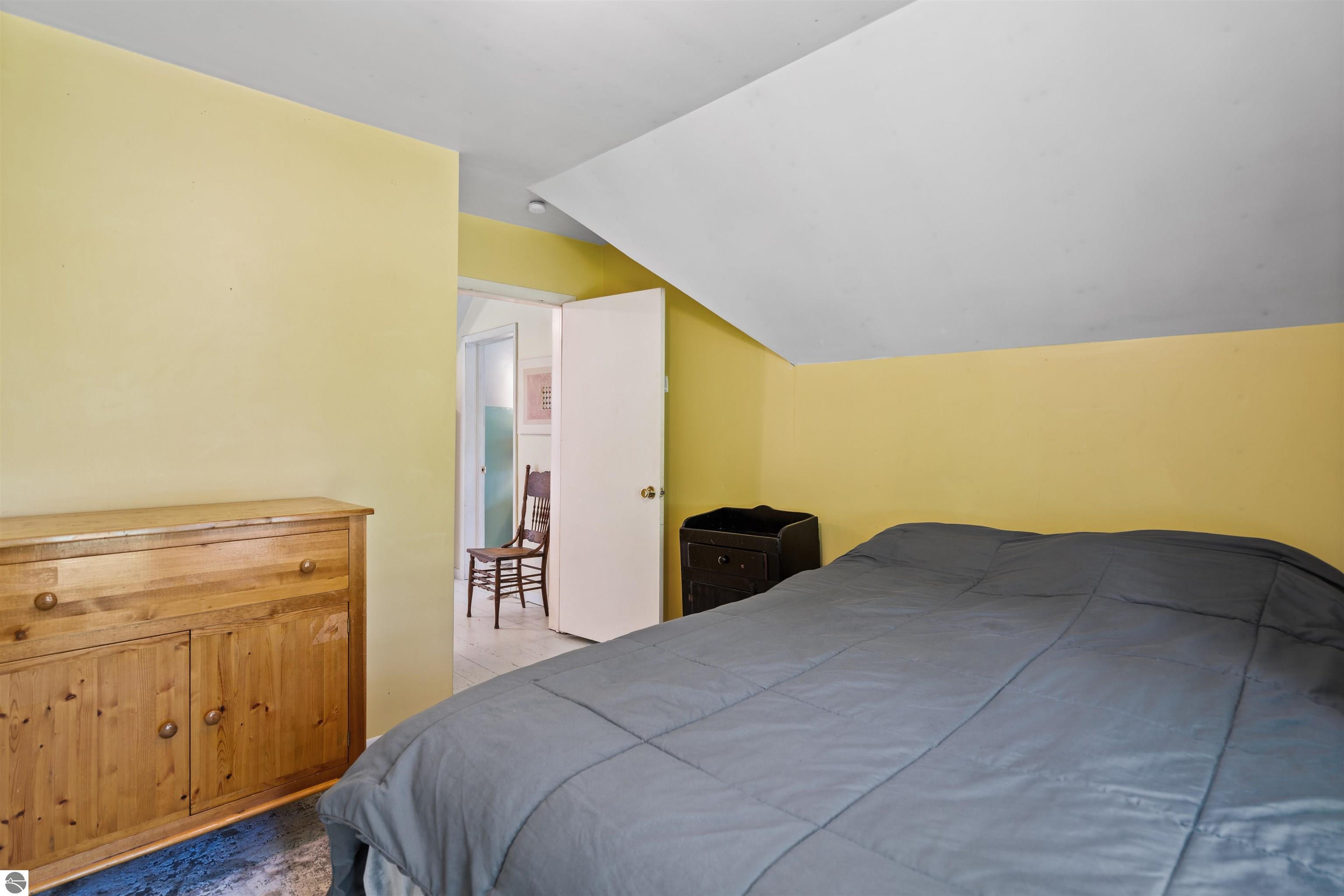 733 Sixth Street