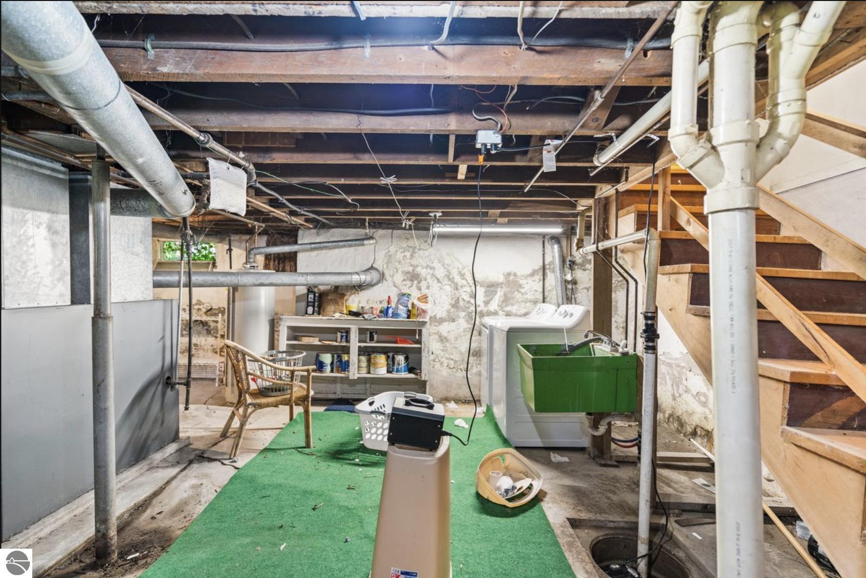 733 Sixth Street