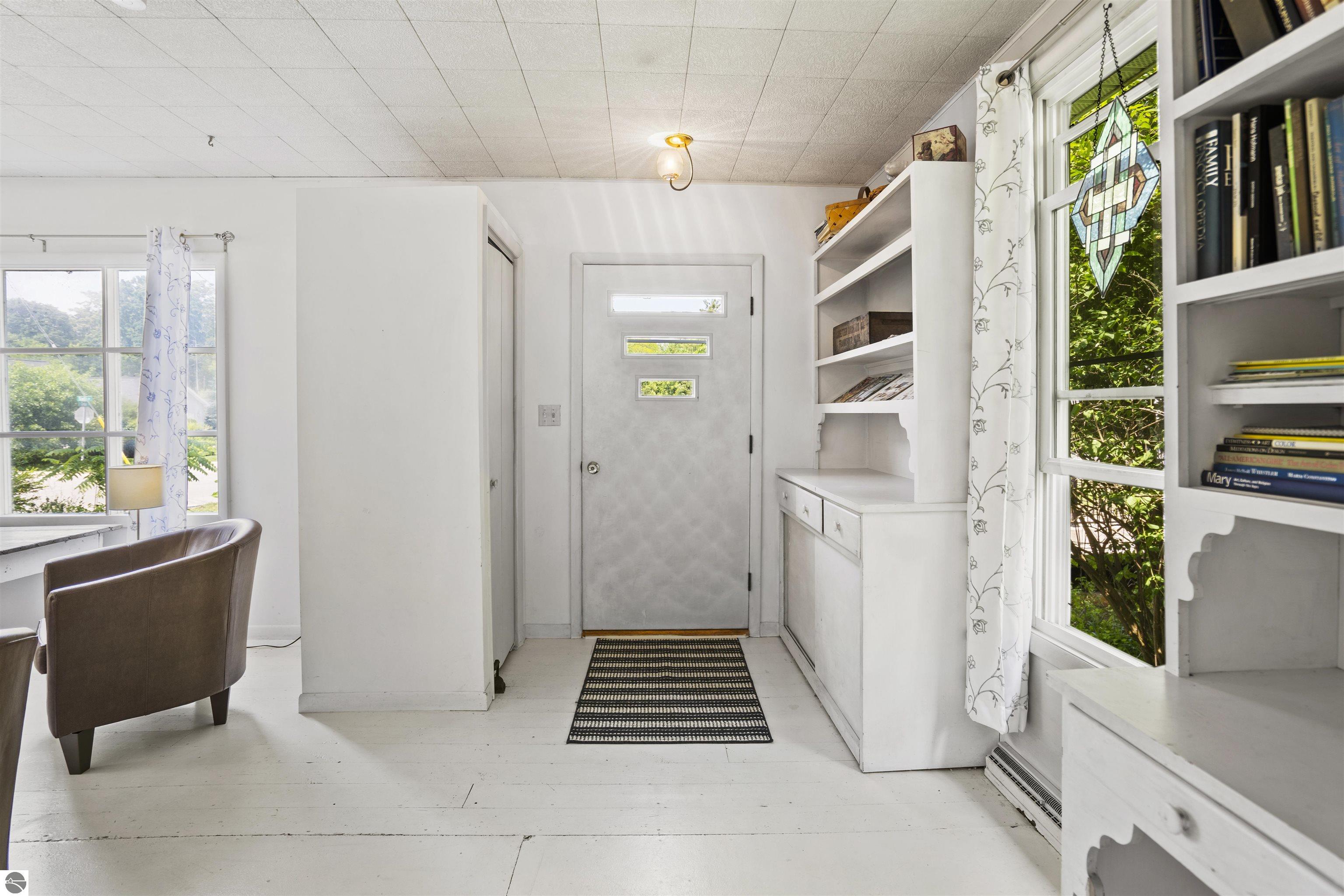 733 Sixth Street