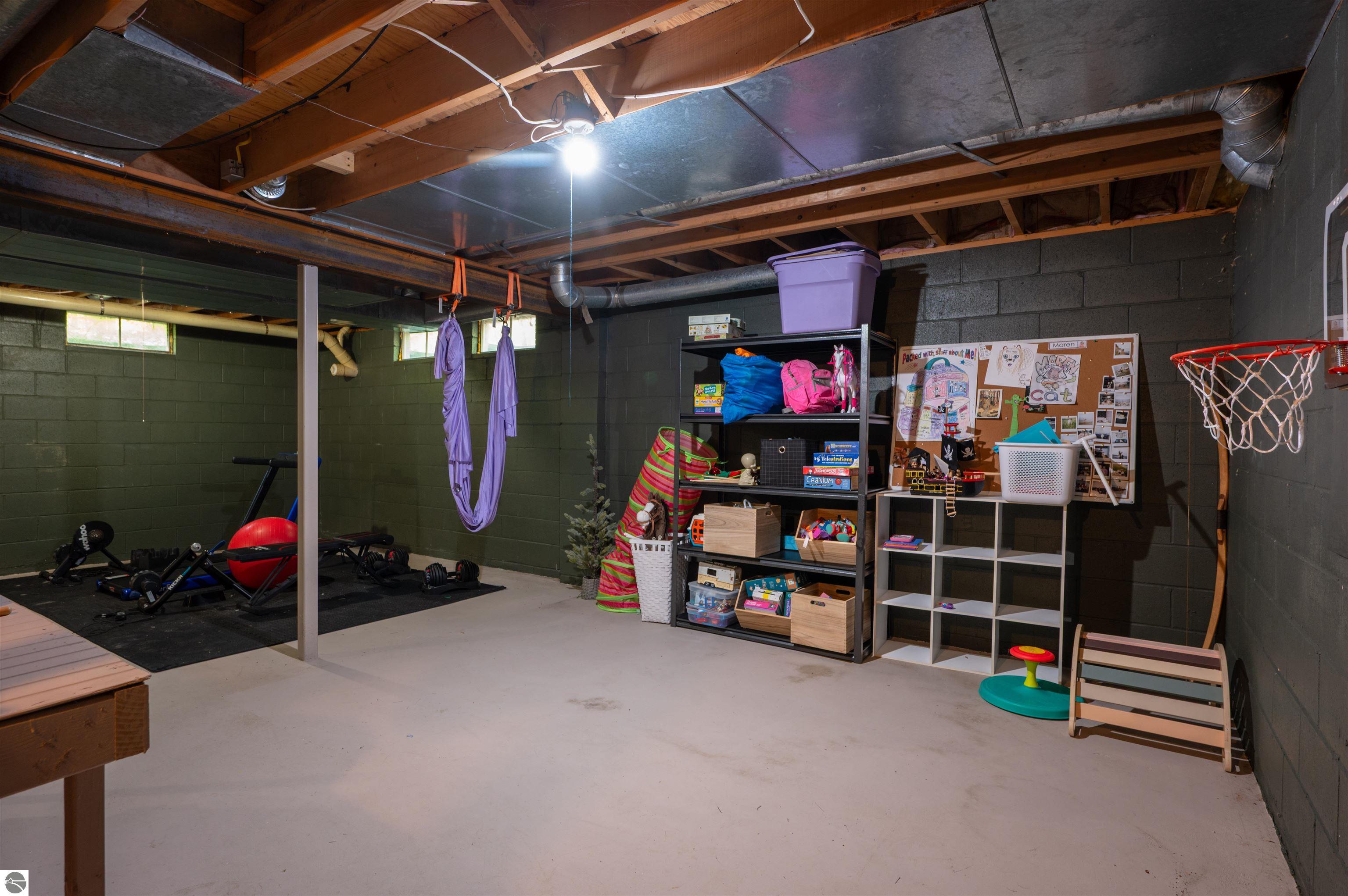 4081 Westridge
