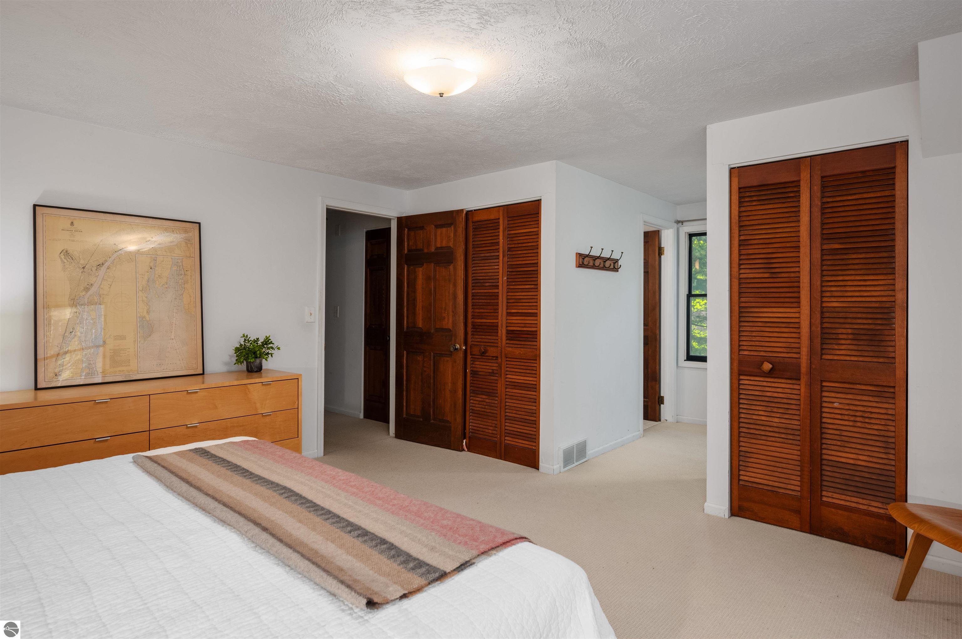4081 Westridge