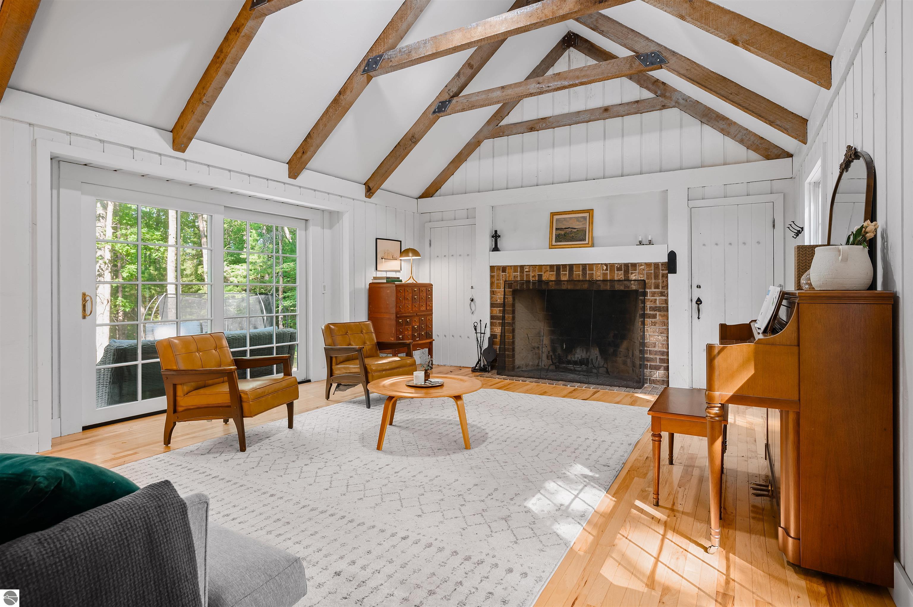 4081 Westridge