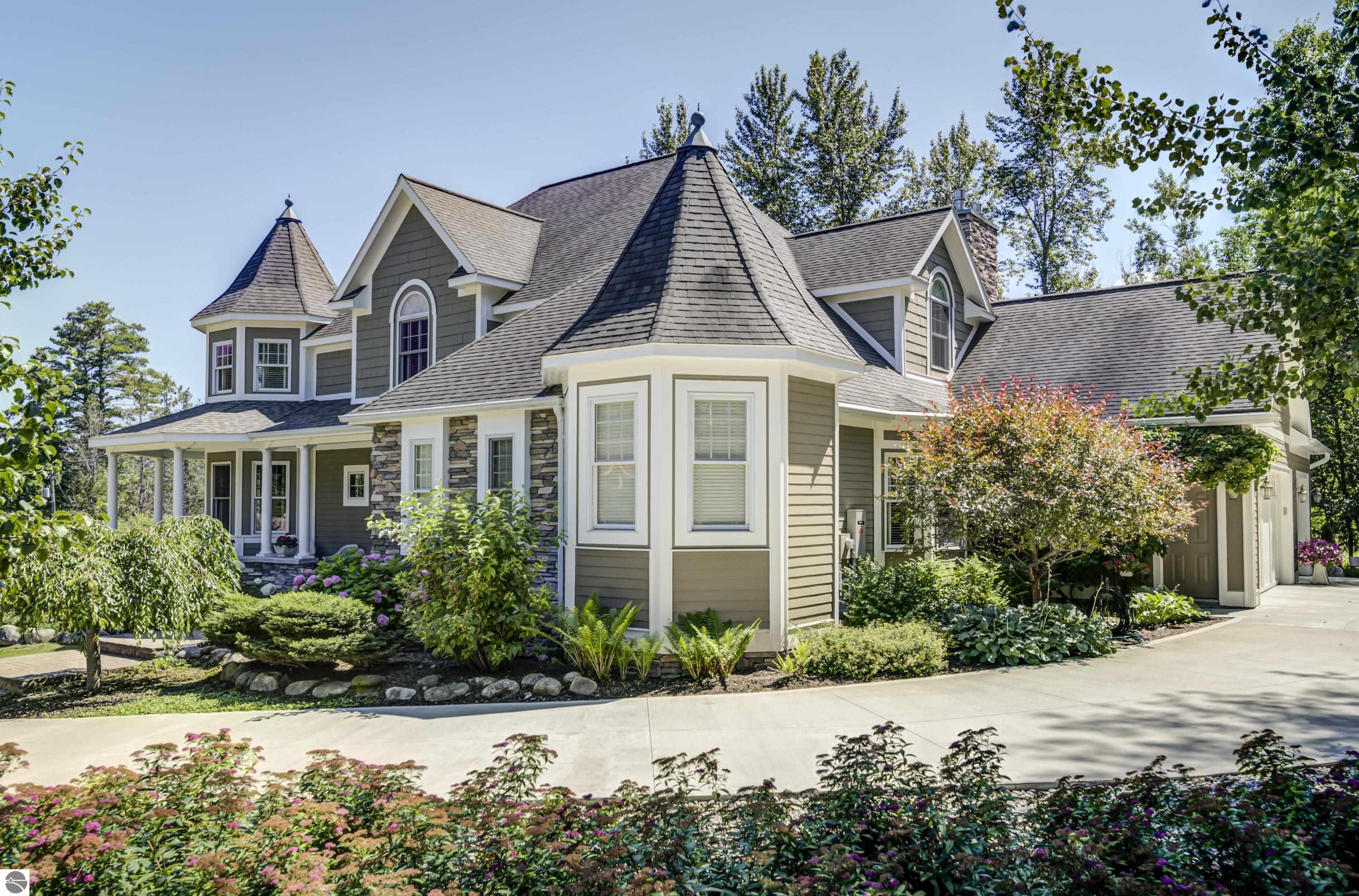 664 Hidden Ridge Drive