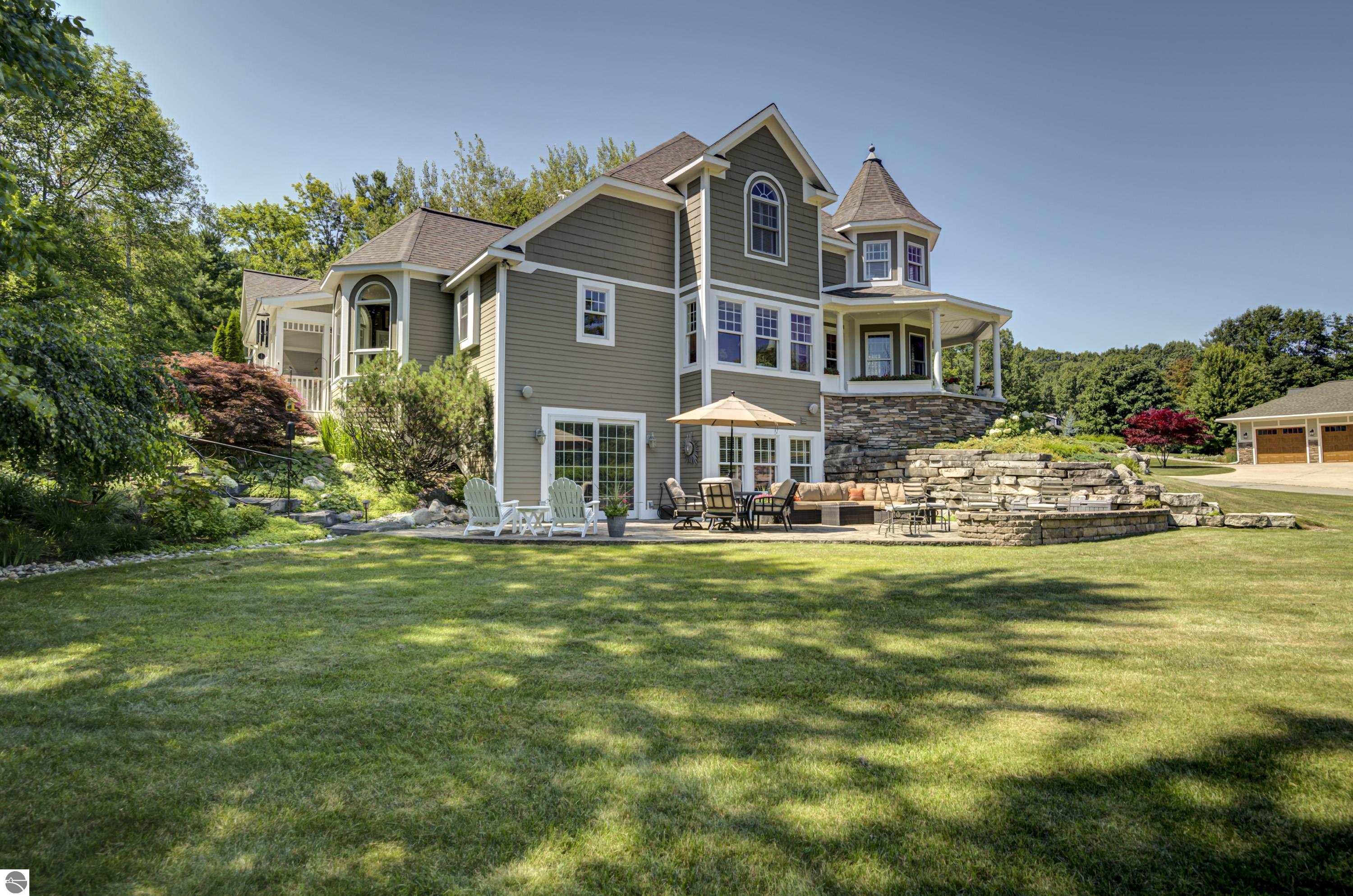 664 Hidden Ridge Drive