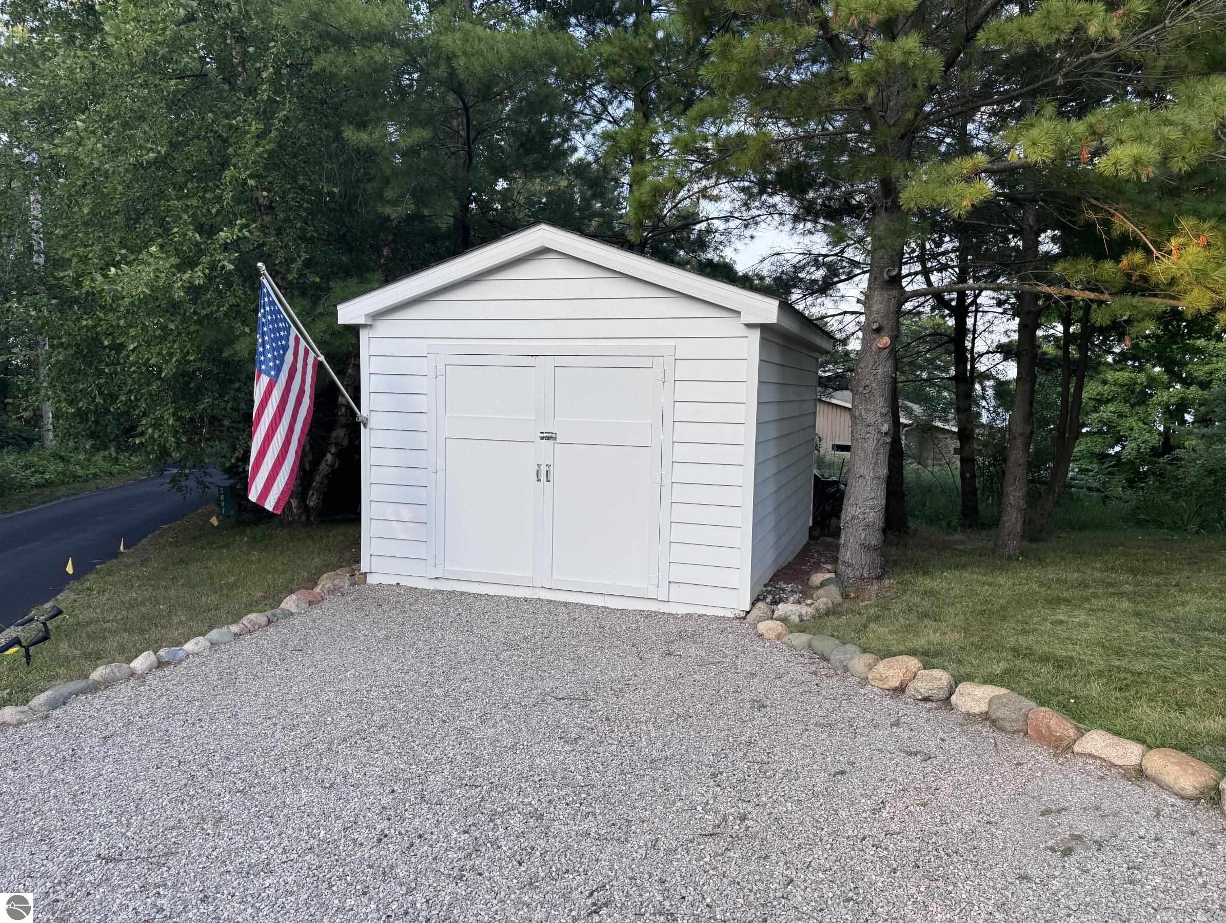 3939 Blue Heights Drive