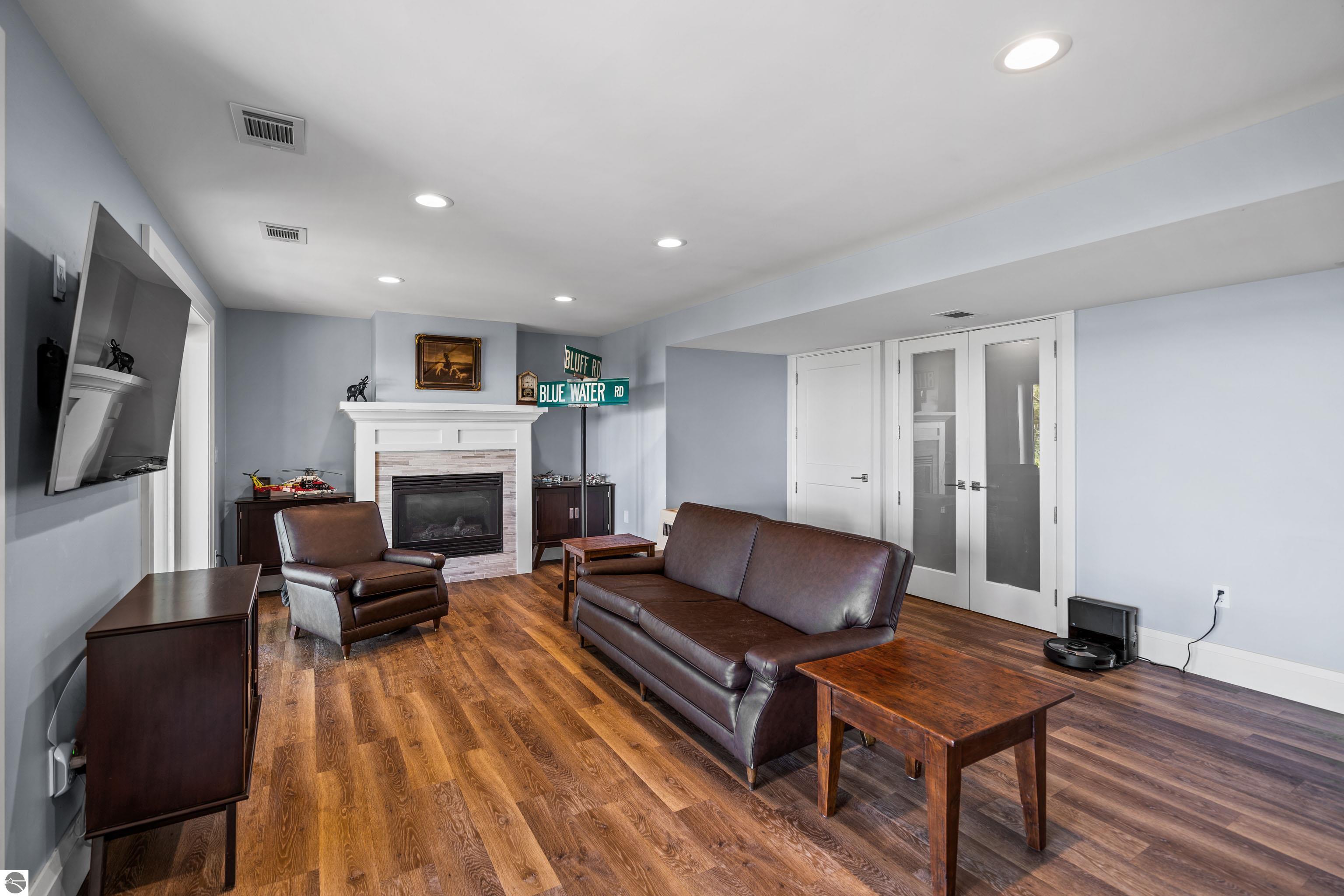 3939 Blue Heights Drive