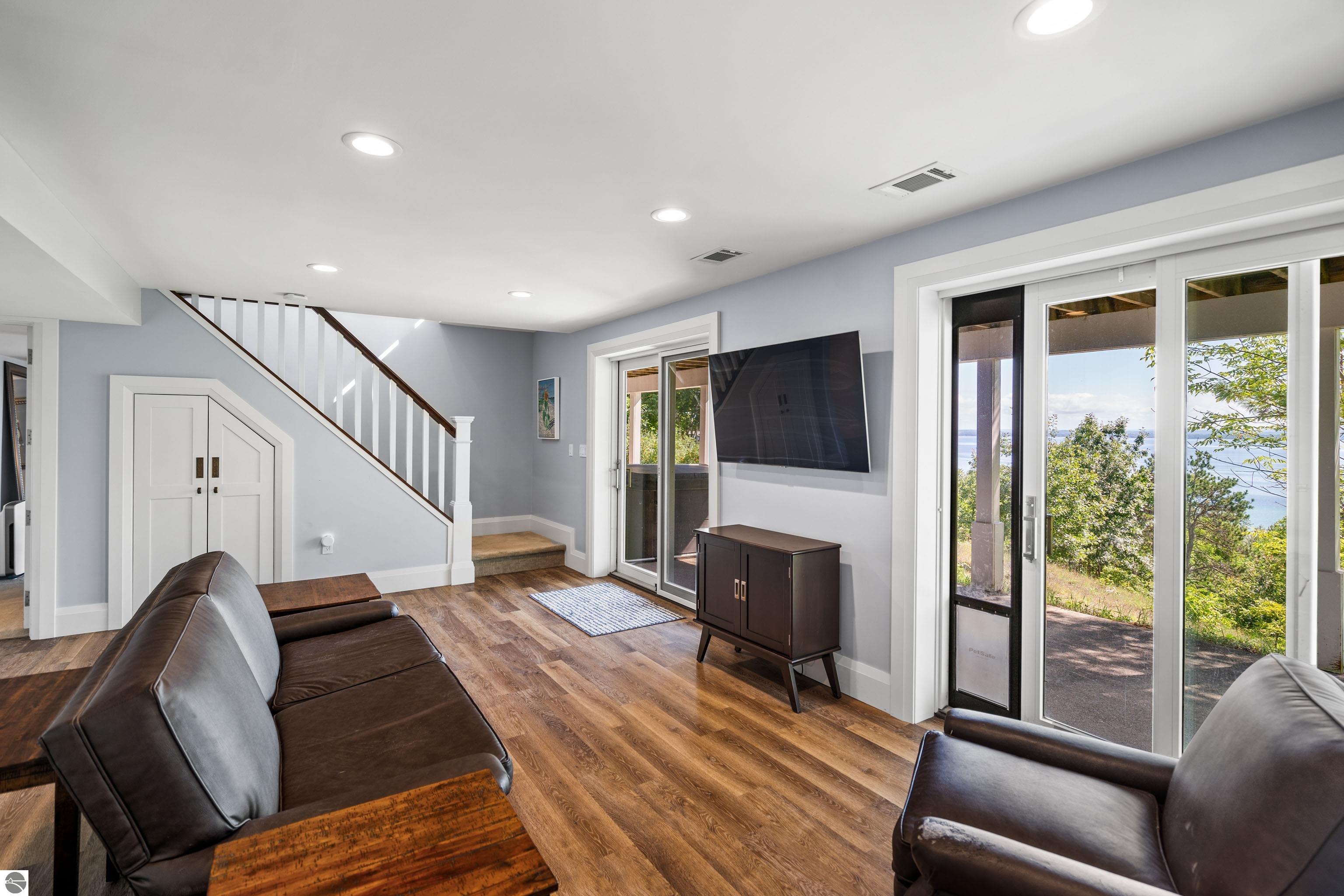 3939 Blue Heights Drive