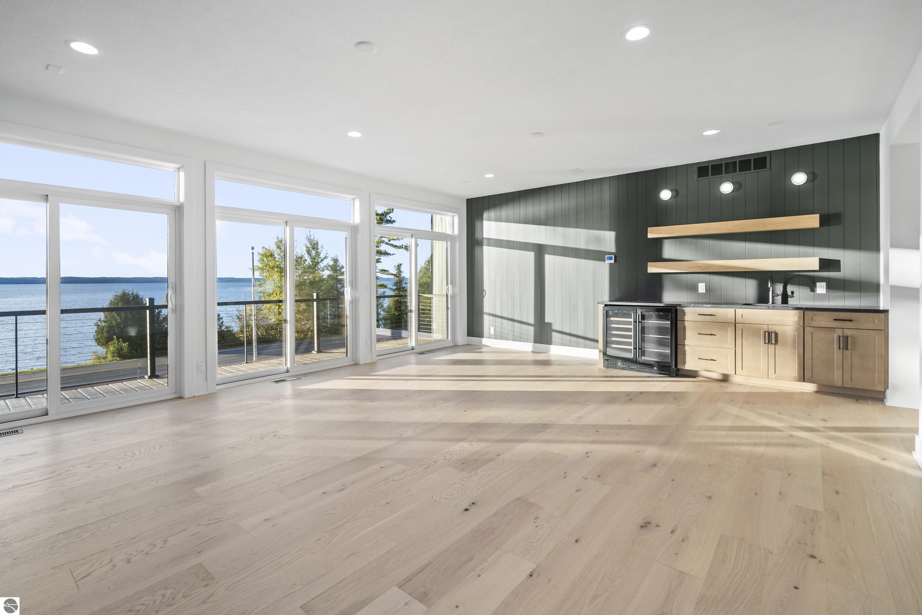 10191 Peninsula Drive