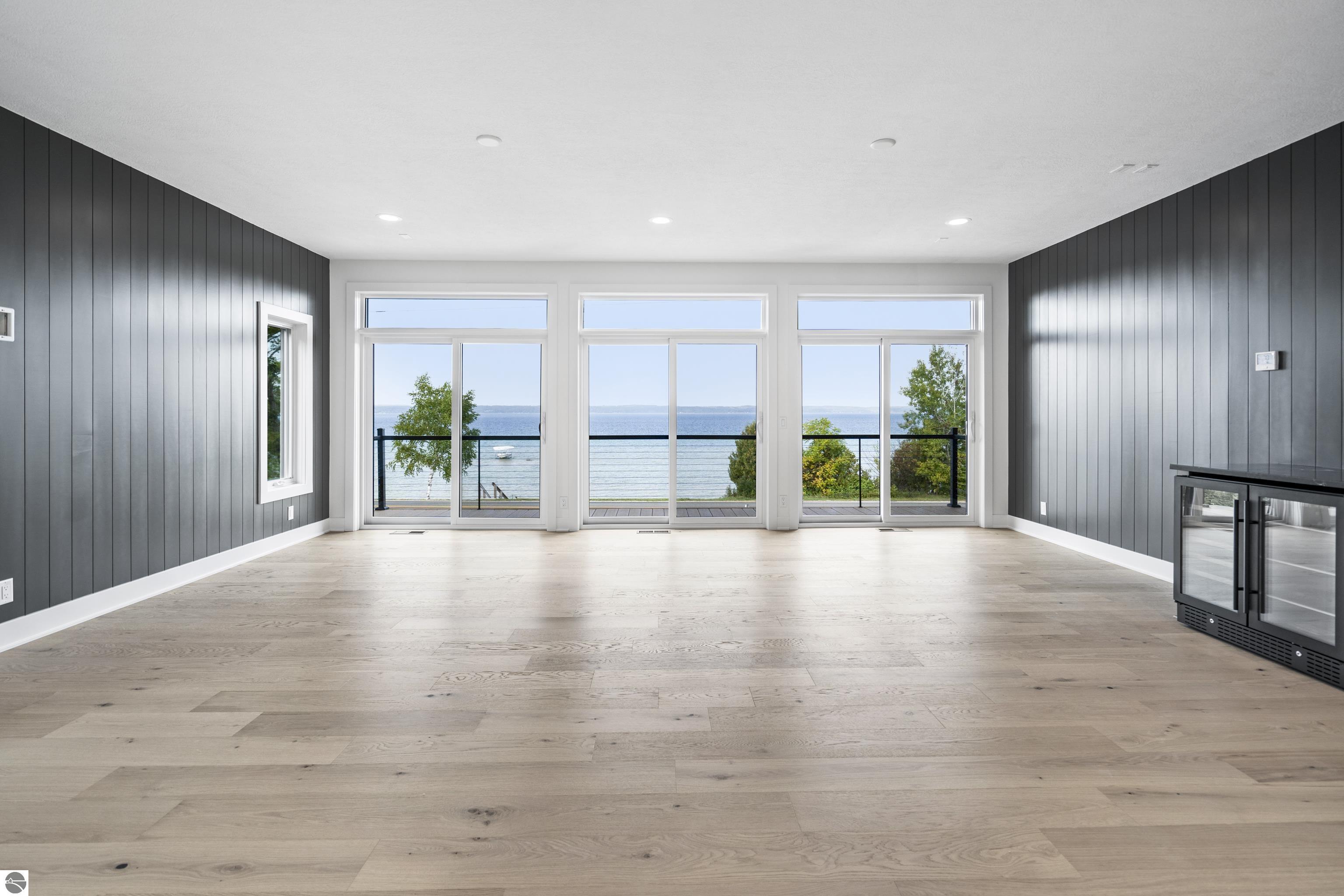 10191 Peninsula Drive