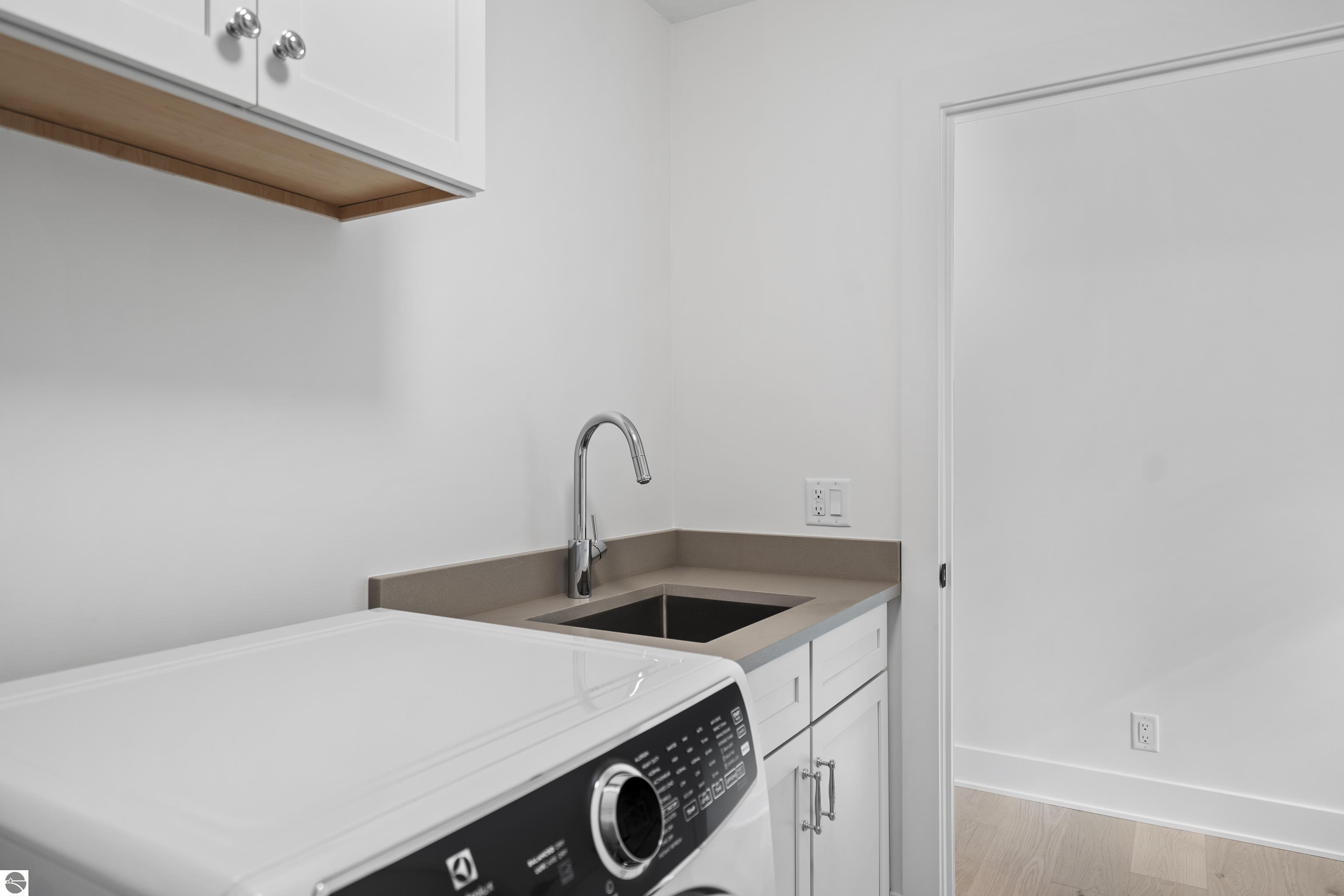 10191 Peninsula Drive