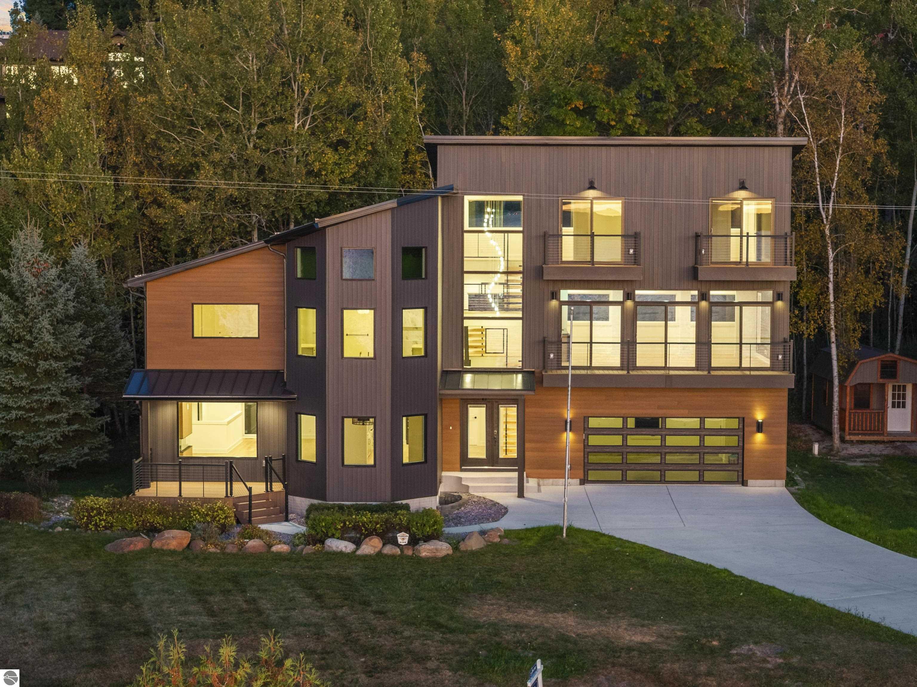 10191 Peninsula Drive