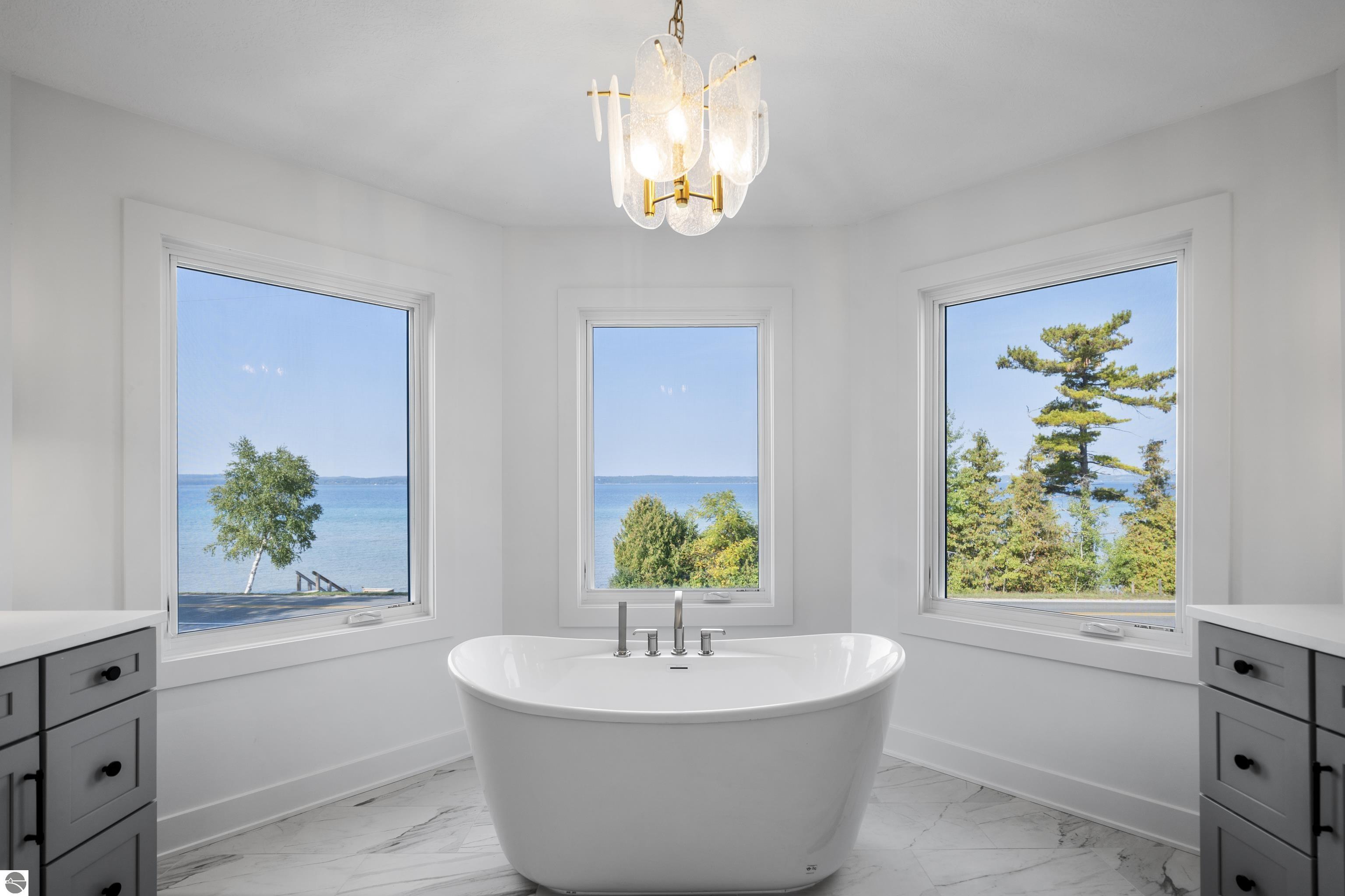 10191 Peninsula Drive