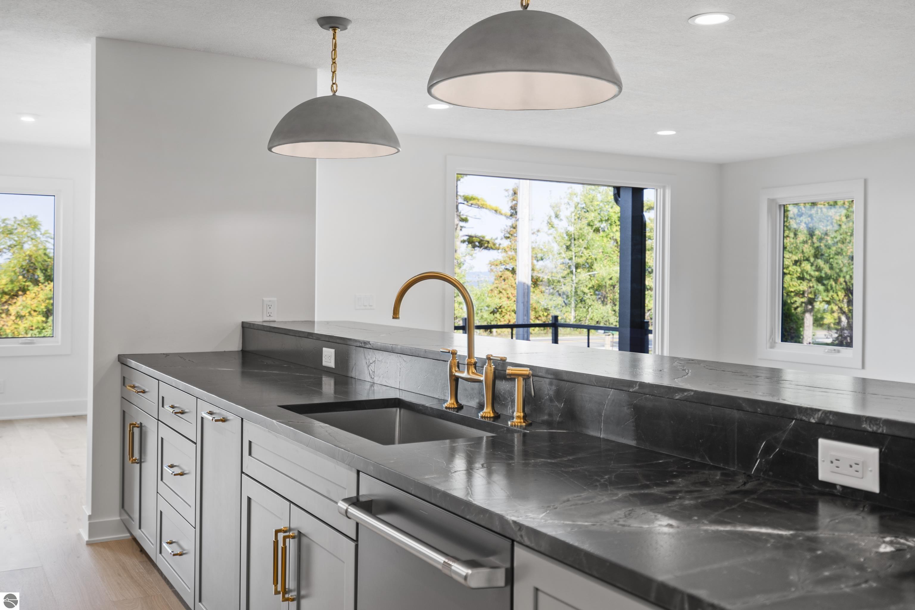 10191 Peninsula Drive