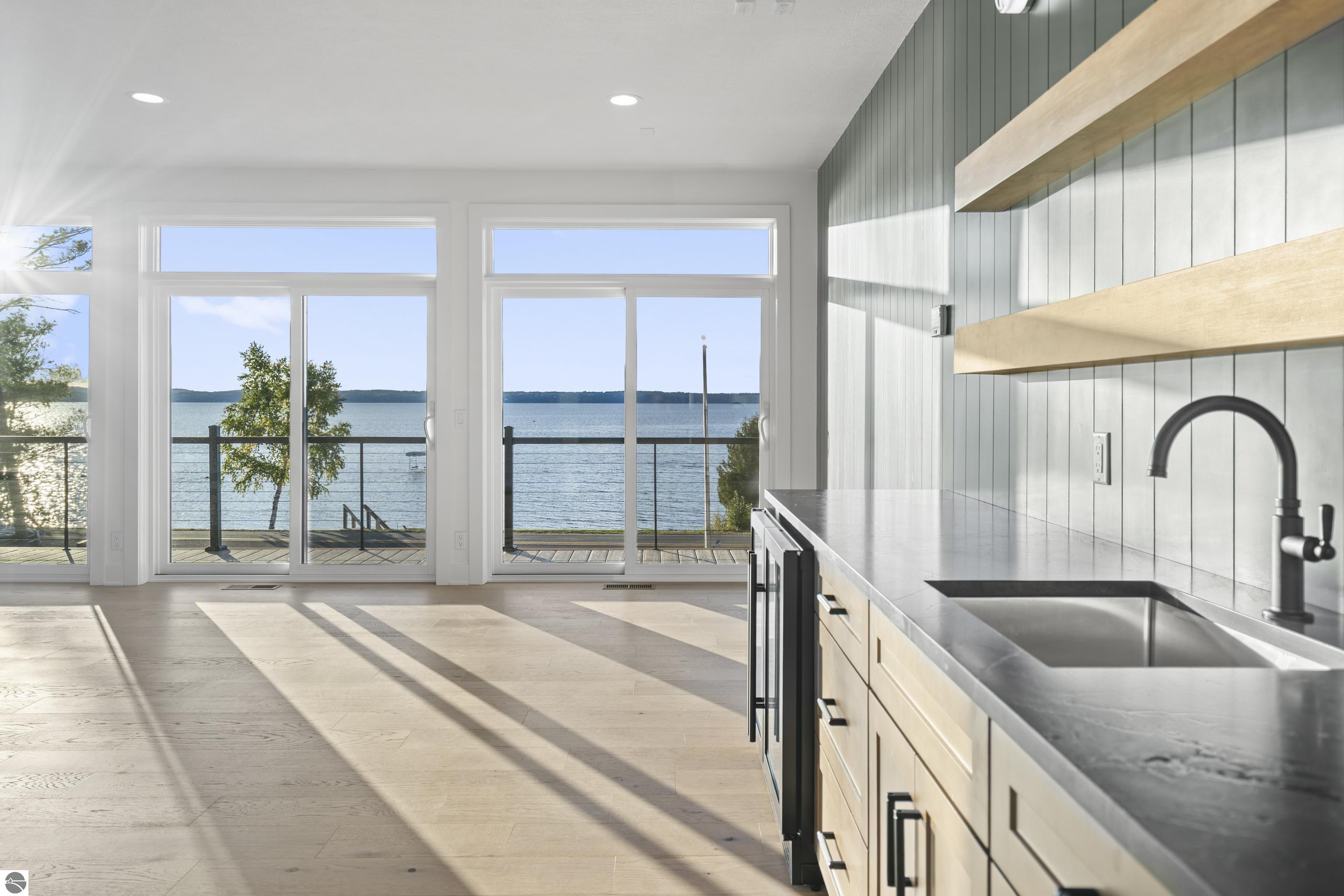 10191 Peninsula Drive