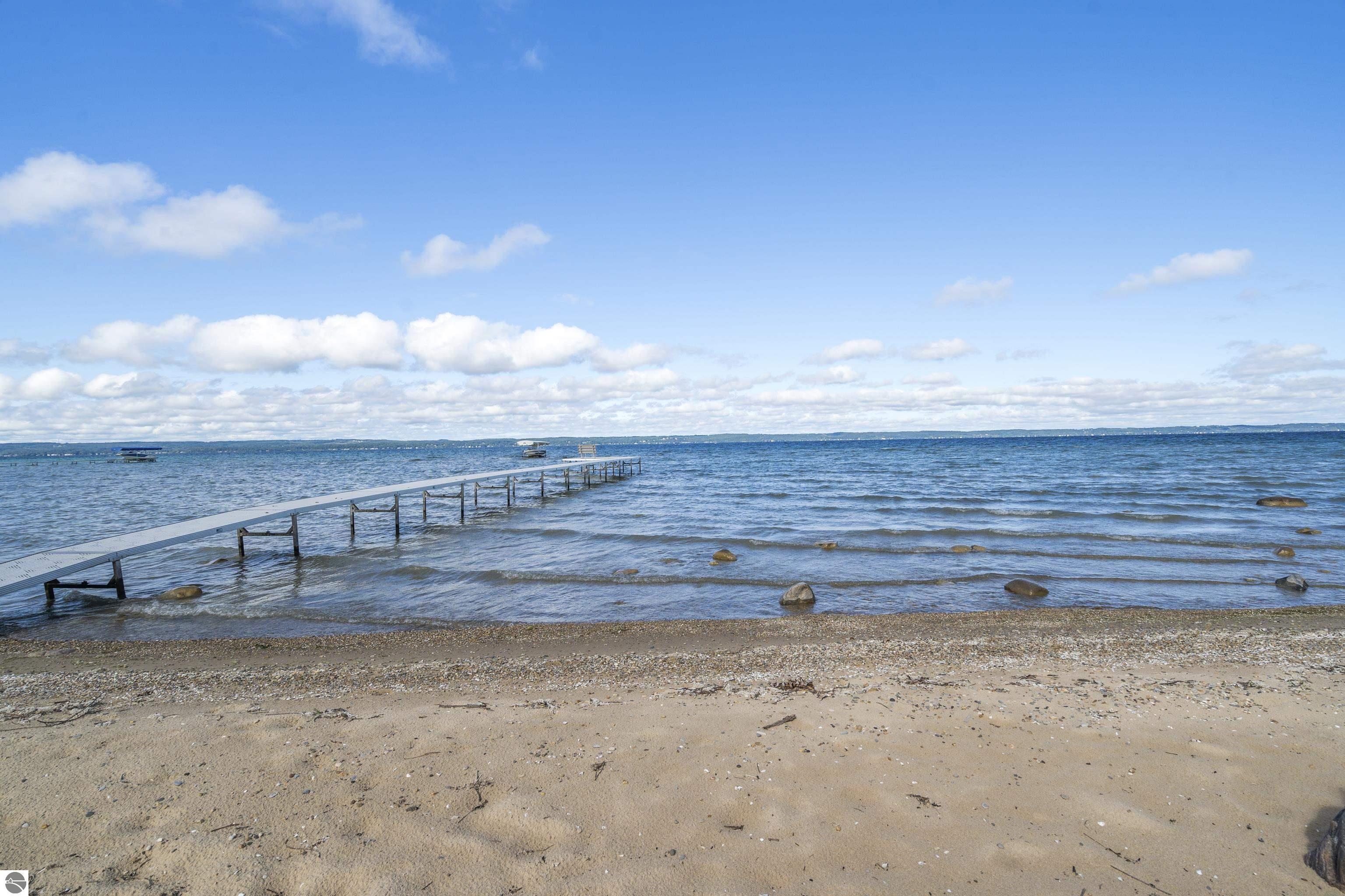 10191 Peninsula Drive