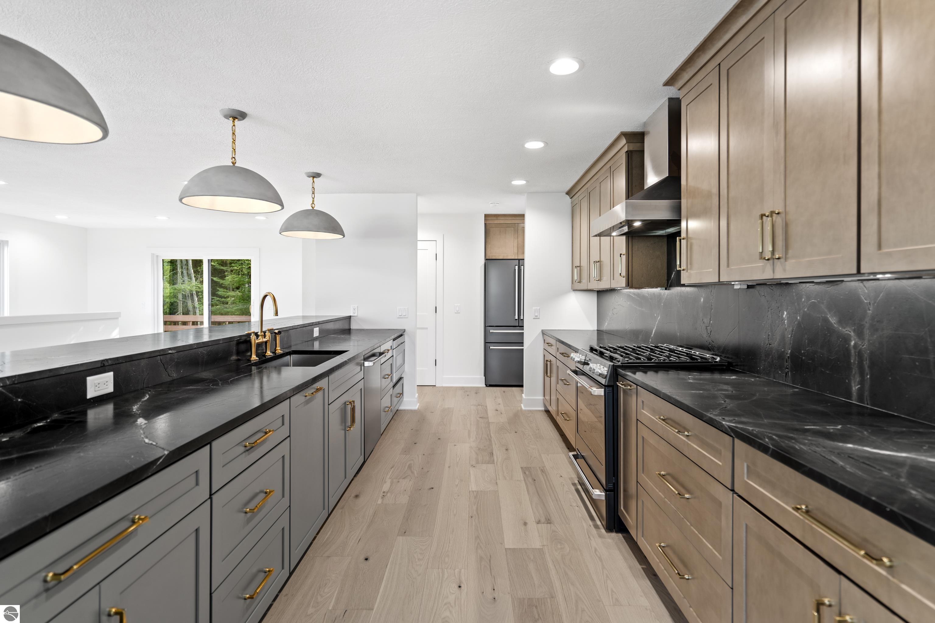 10191 Peninsula Drive