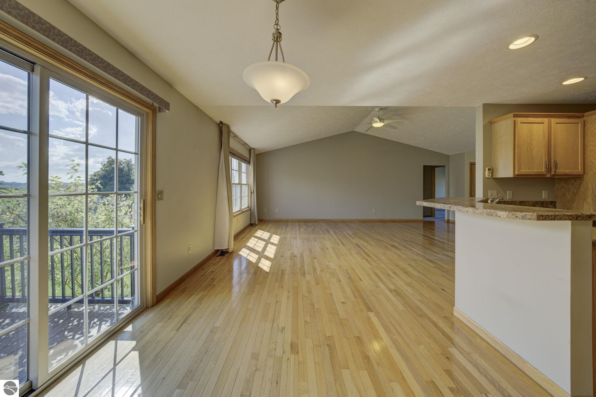 11124 E Meadow View Drive
