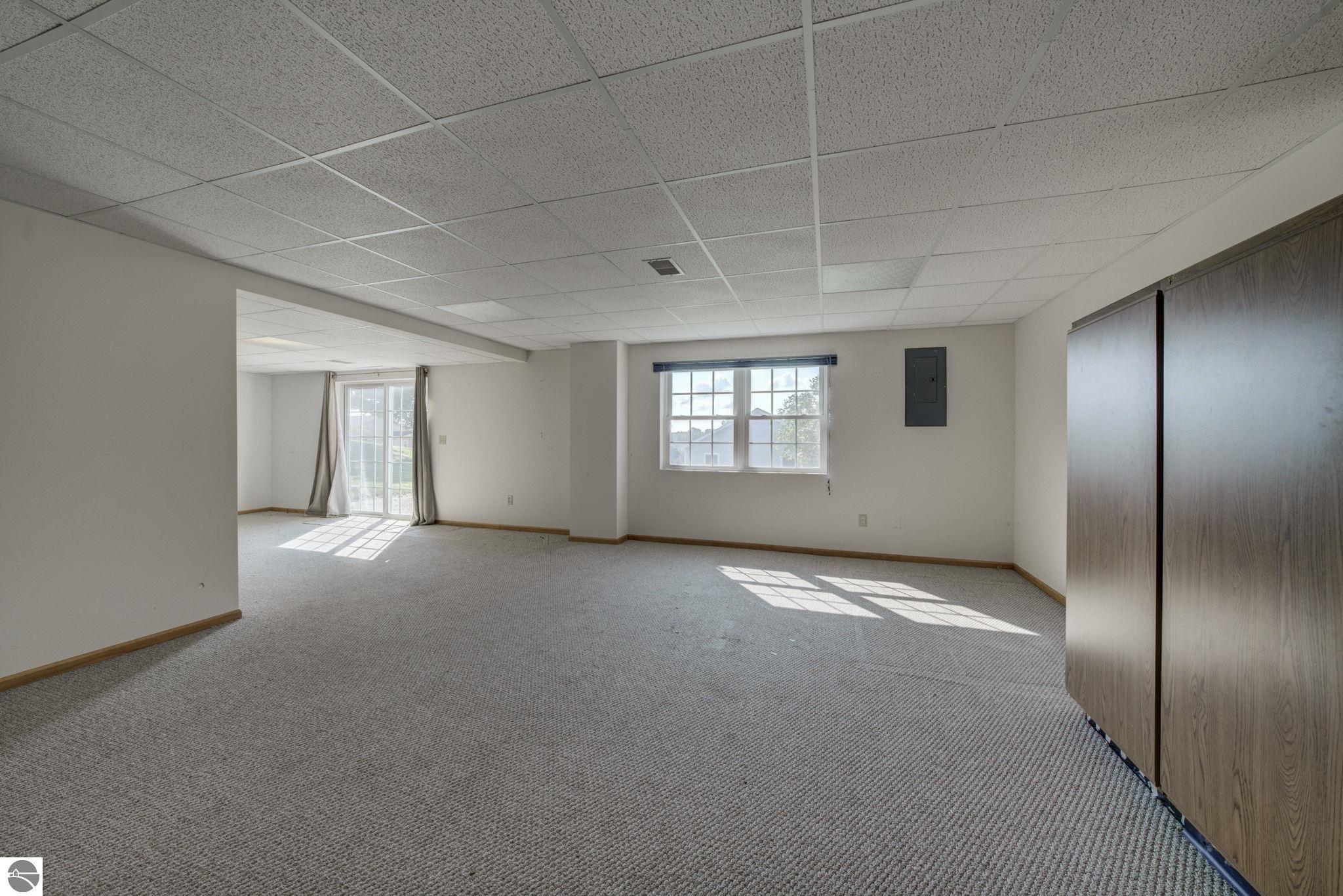 11124 E Meadow View Drive