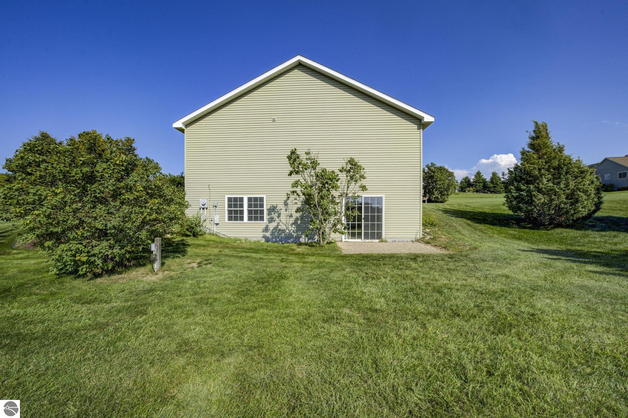 11124 E Meadow View Drive