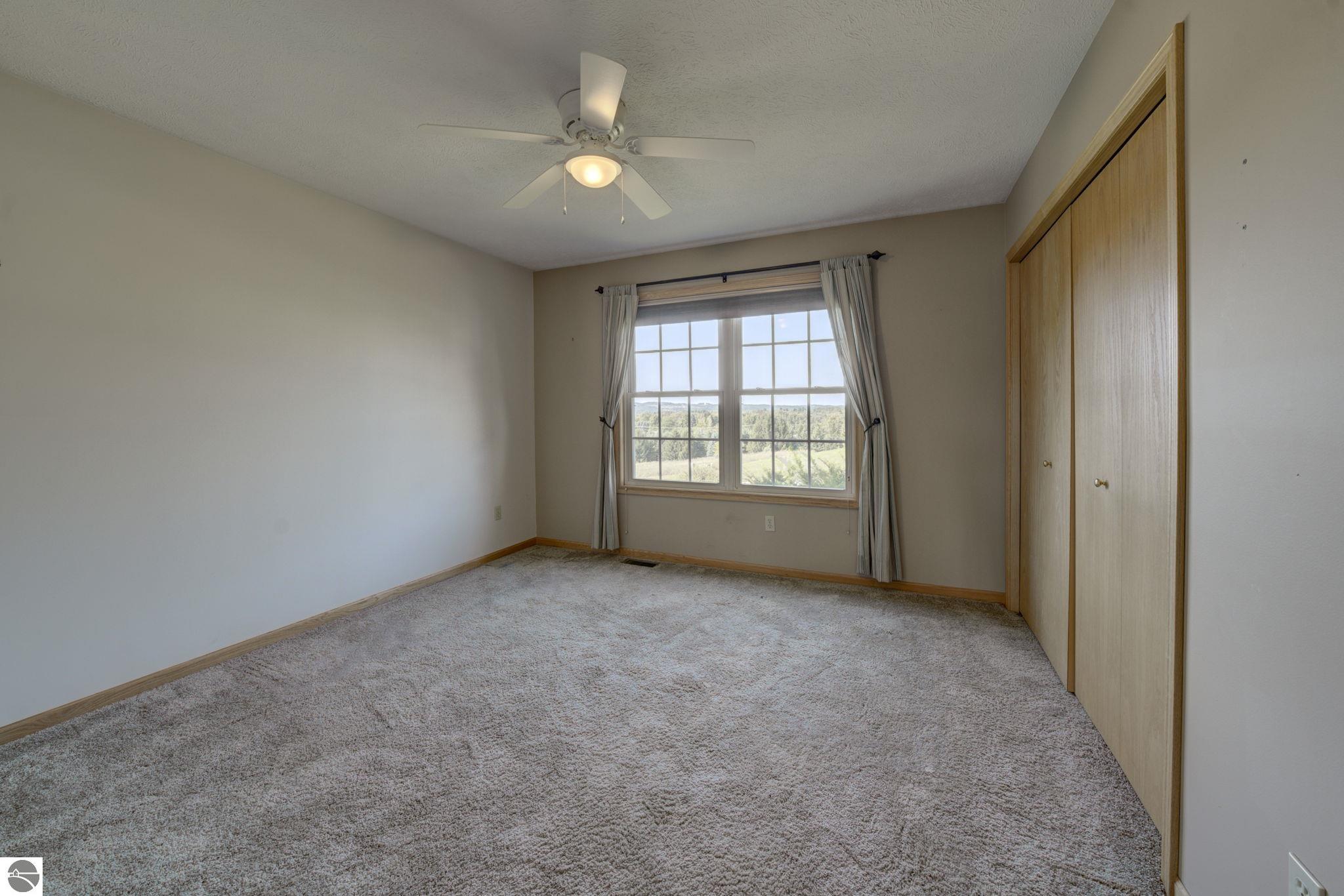 11124 E Meadow View Drive