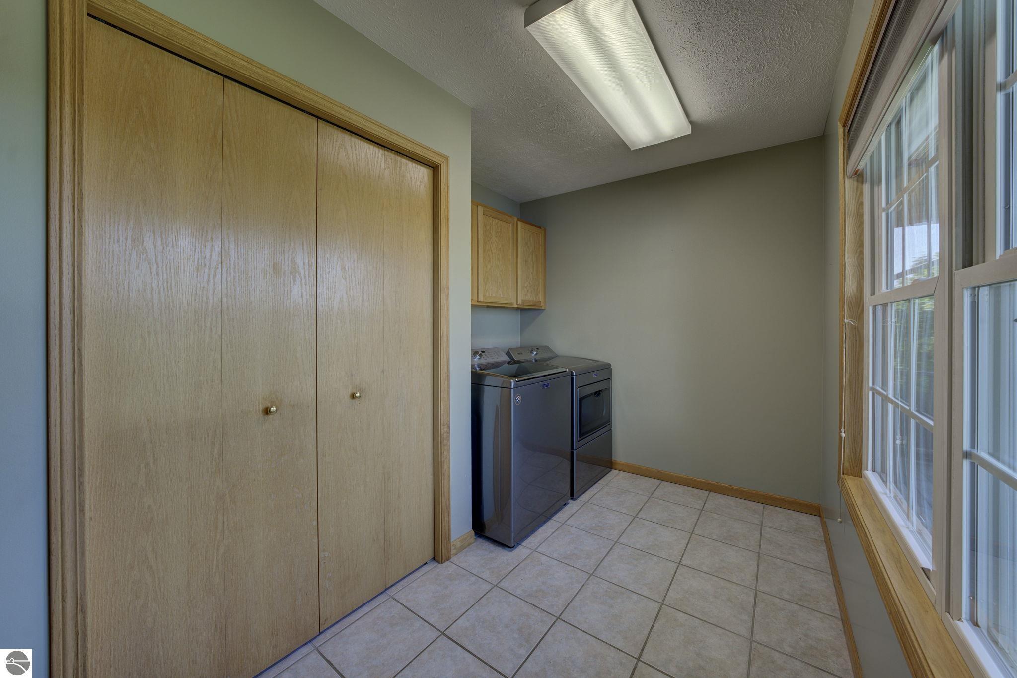 11124 E Meadow View Drive