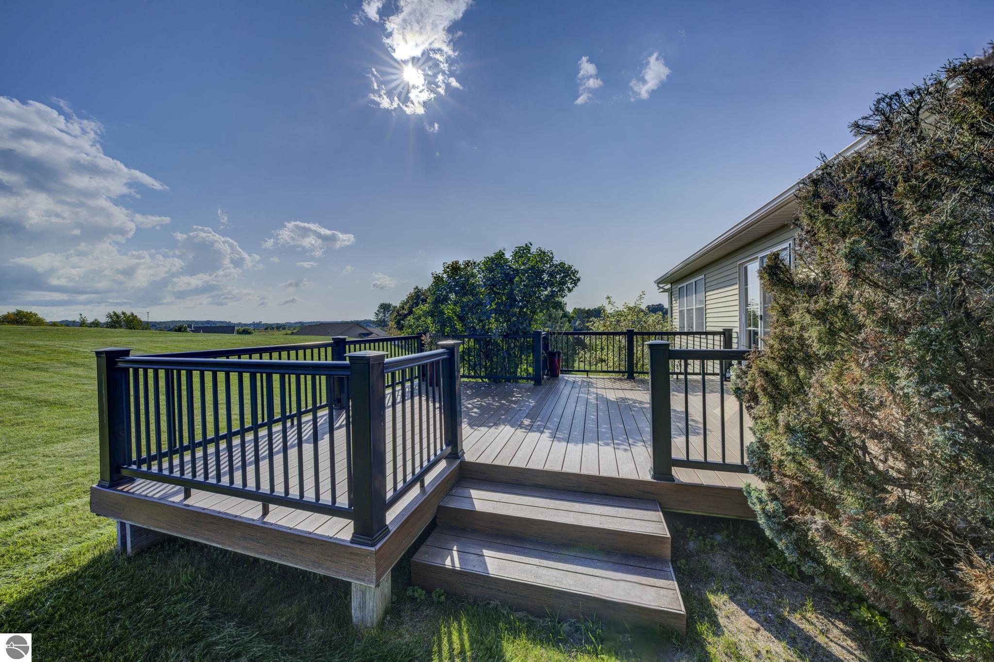 11124 E Meadow View Drive
