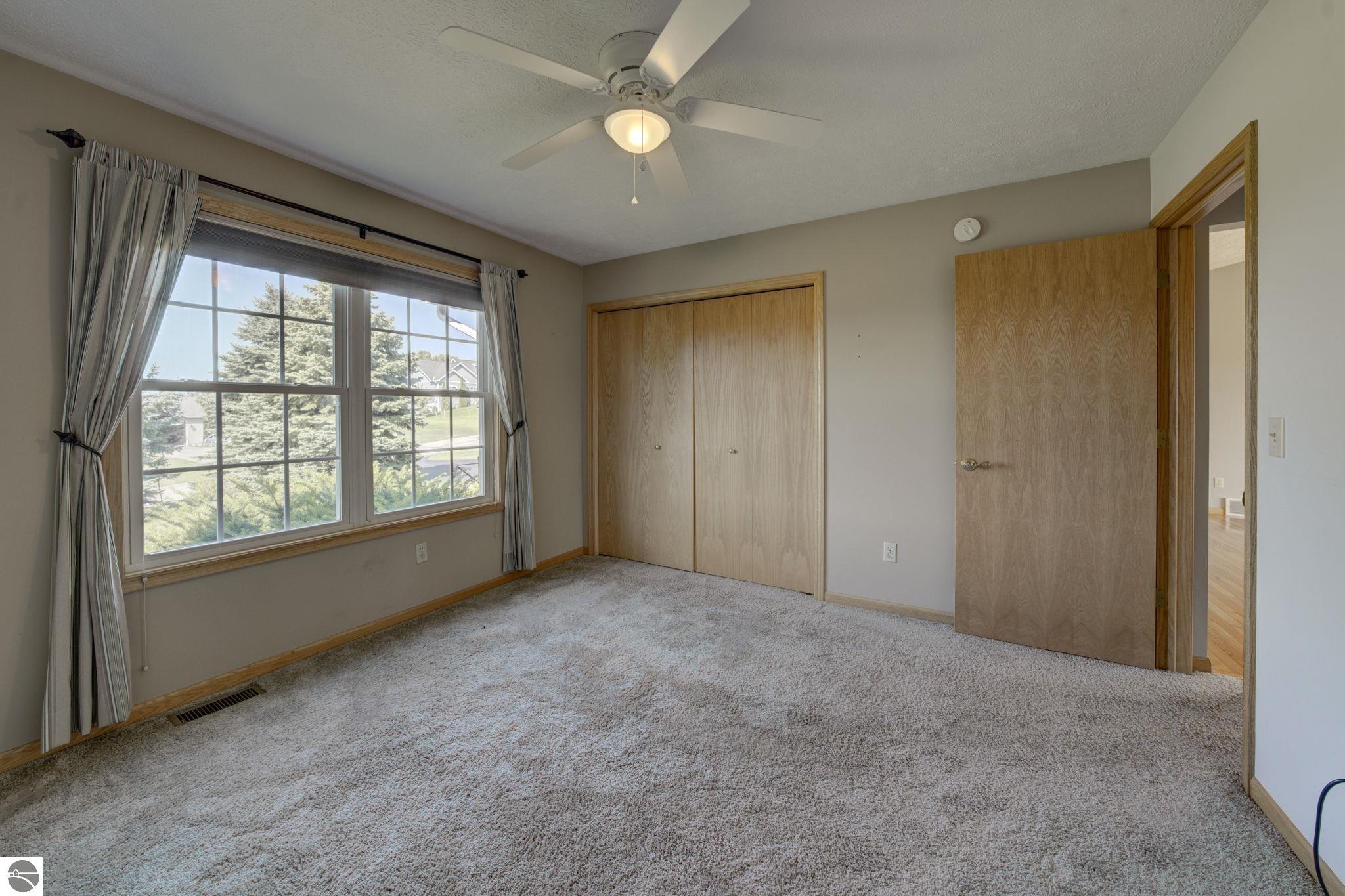 11124 E Meadow View Drive