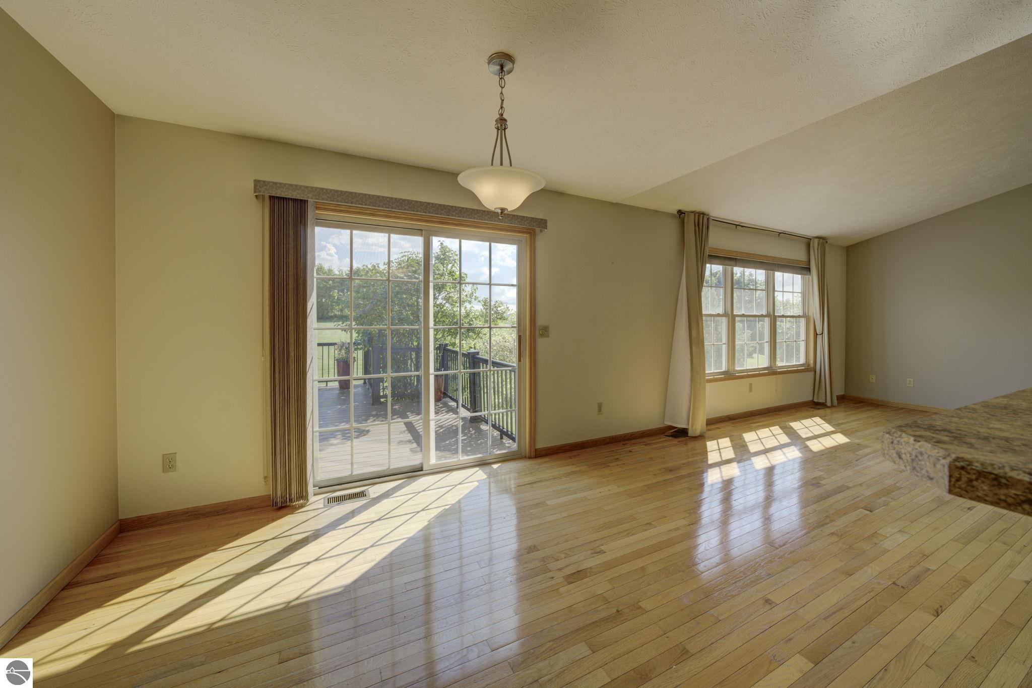 11124 E Meadow View Drive