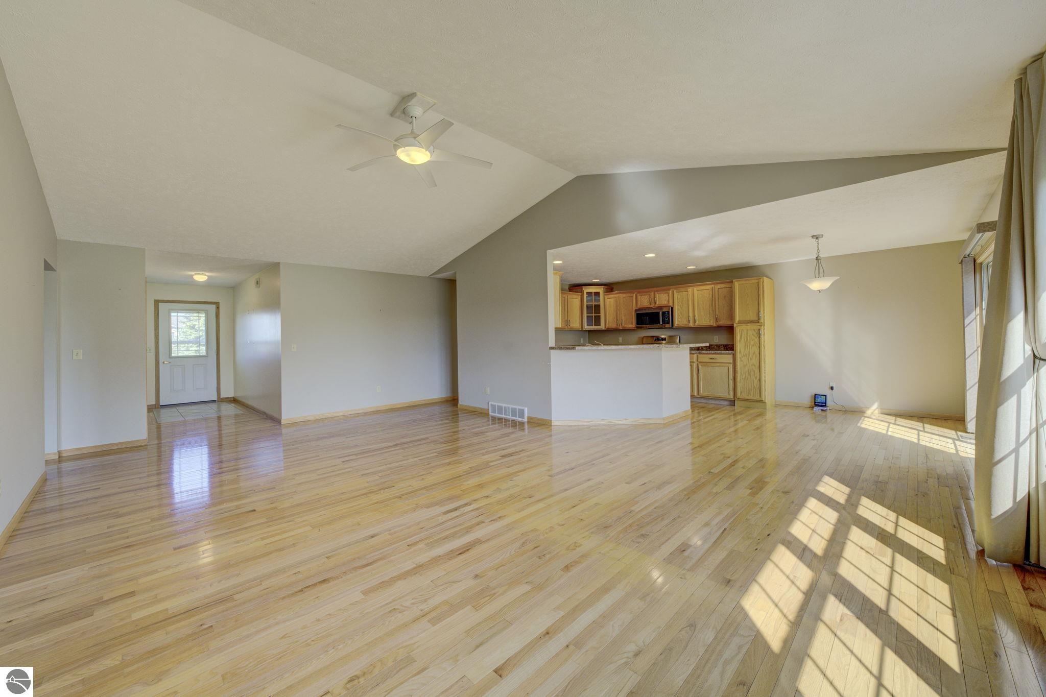 11124 E Meadow View Drive