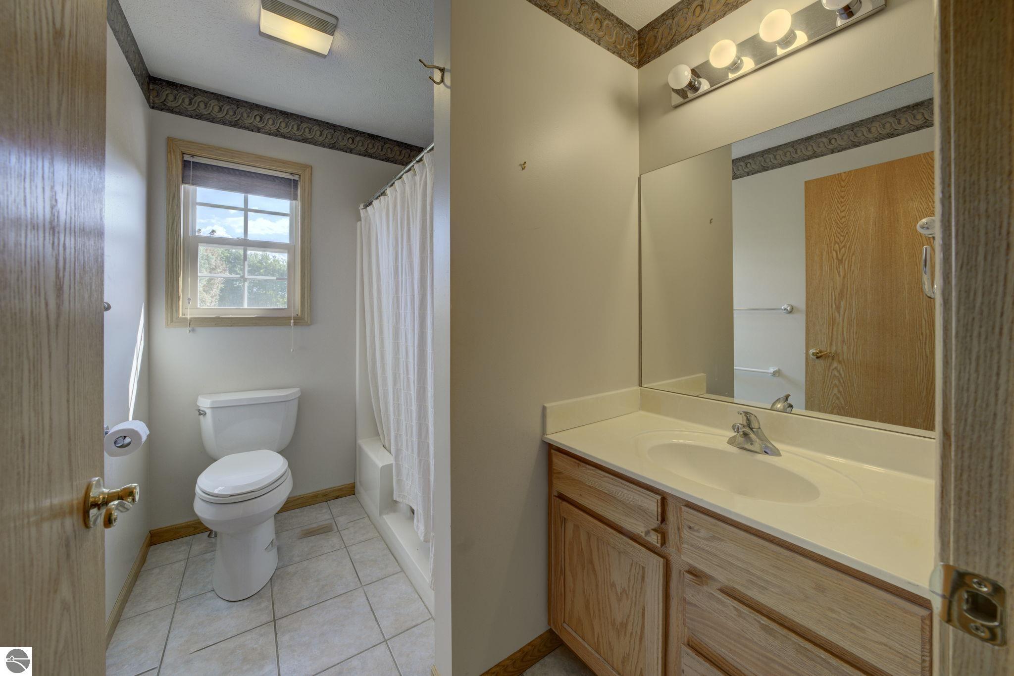 11124 E Meadow View Drive